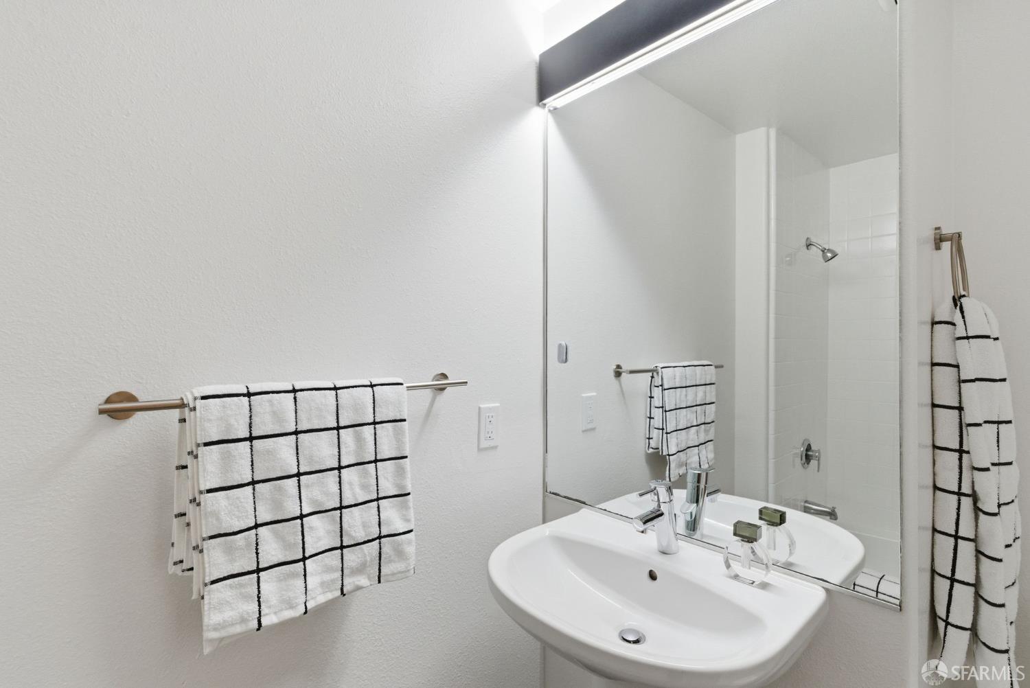 Detail Gallery Image 15 of 30 For 18 Lansing St #203,  San Francisco,  CA 94105 - 1 Beds | 1/1 Baths