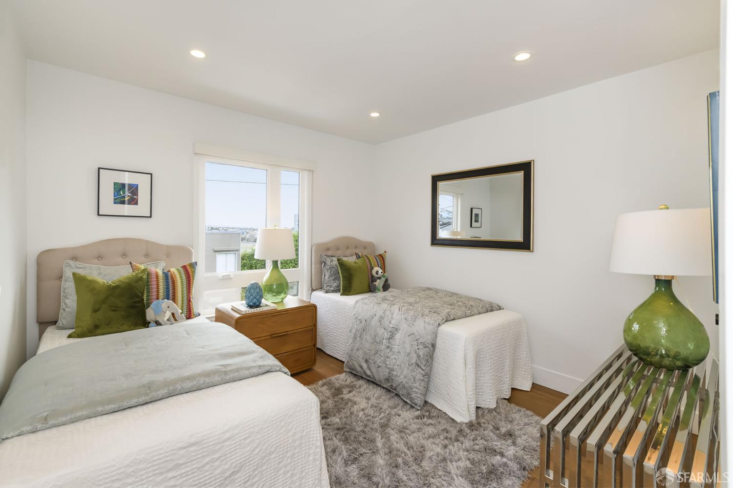 Detail Gallery Image 11 of 27 For 700 Ellsworth St, San Francisco,  CA 94110 - 3 Beds | 2 Baths