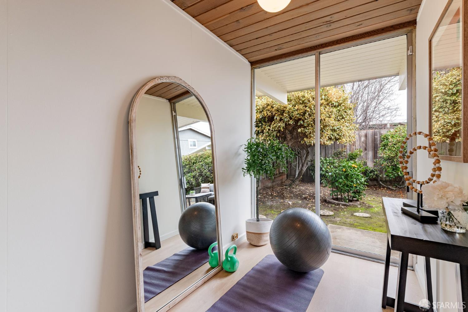 Detail Gallery Image 25 of 55 For 275 Puffin Ct, Foster City,  CA 94404 - 5 Beds | 2 Baths