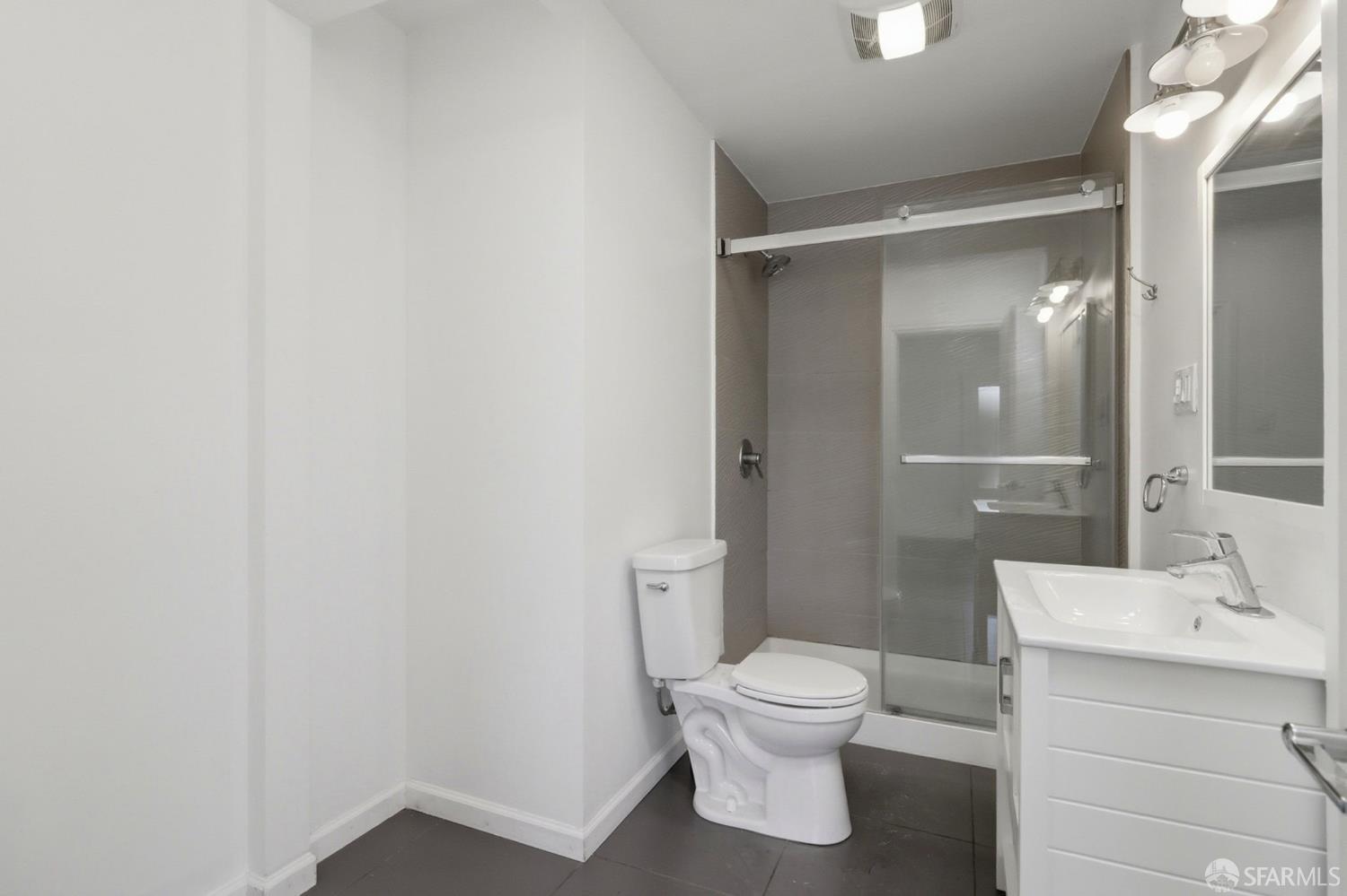 Detail Gallery Image 16 of 46 For 3850 Market St, Oakland,  CA 94608 - – Beds | – Baths