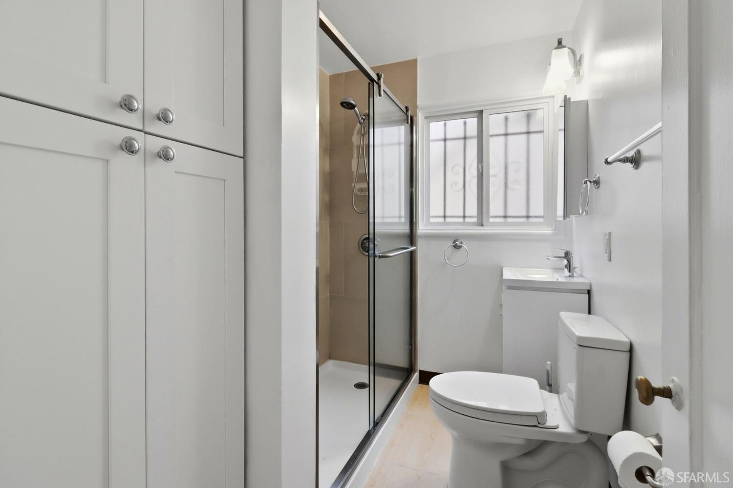 Detail Gallery Image 42 of 46 For 3850 Market St, Oakland,  CA 94608 - – Beds | – Baths