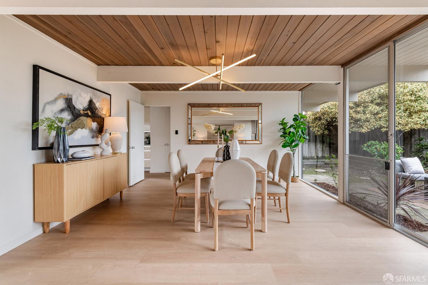 Detail Gallery Image 14 of 55 For 275 Puffin Ct, Foster City,  CA 94404 - 5 Beds | 2 Baths