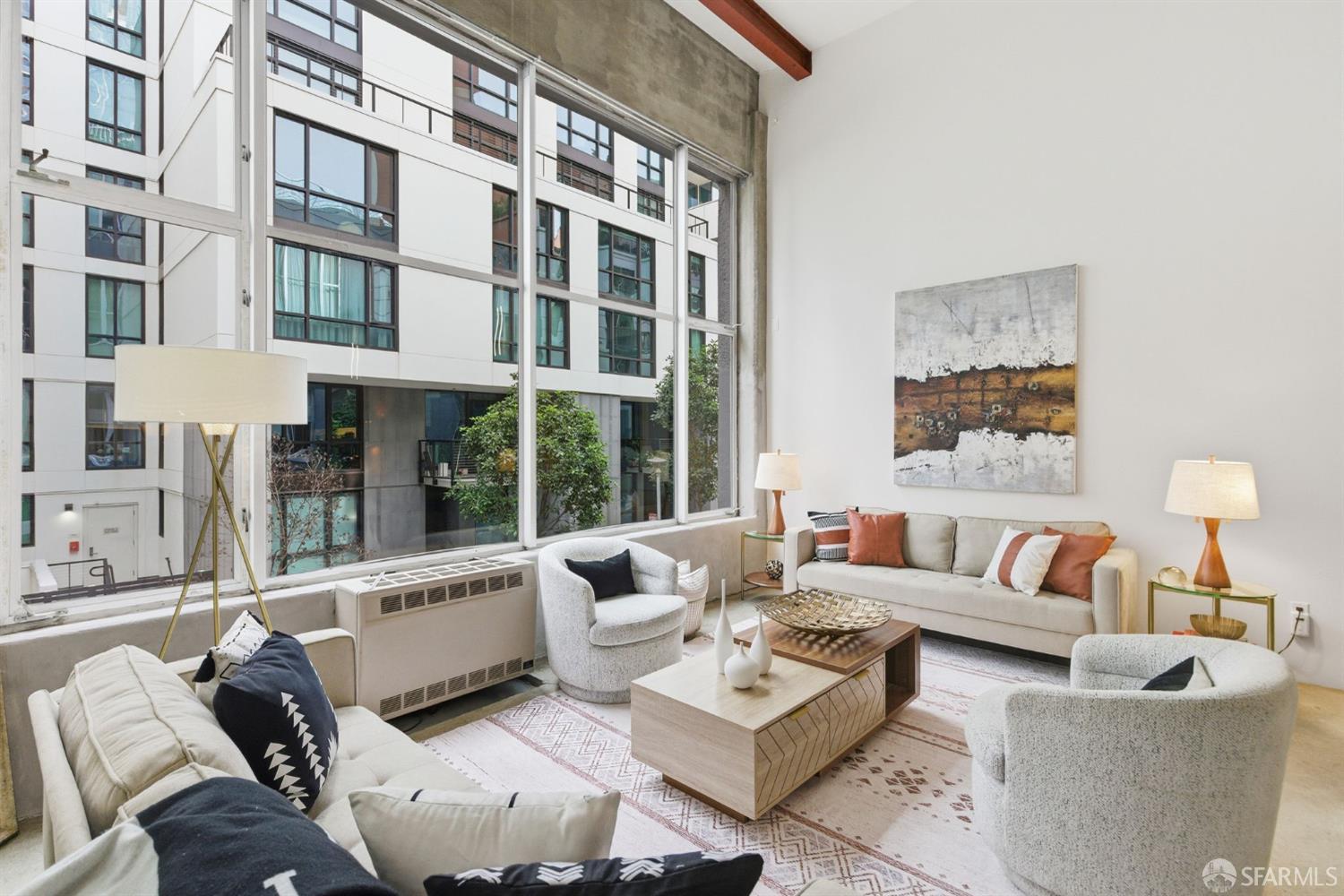 Detail Gallery Image 2 of 30 For 18 Lansing St #203,  San Francisco,  CA 94105 - 1 Beds | 1/1 Baths