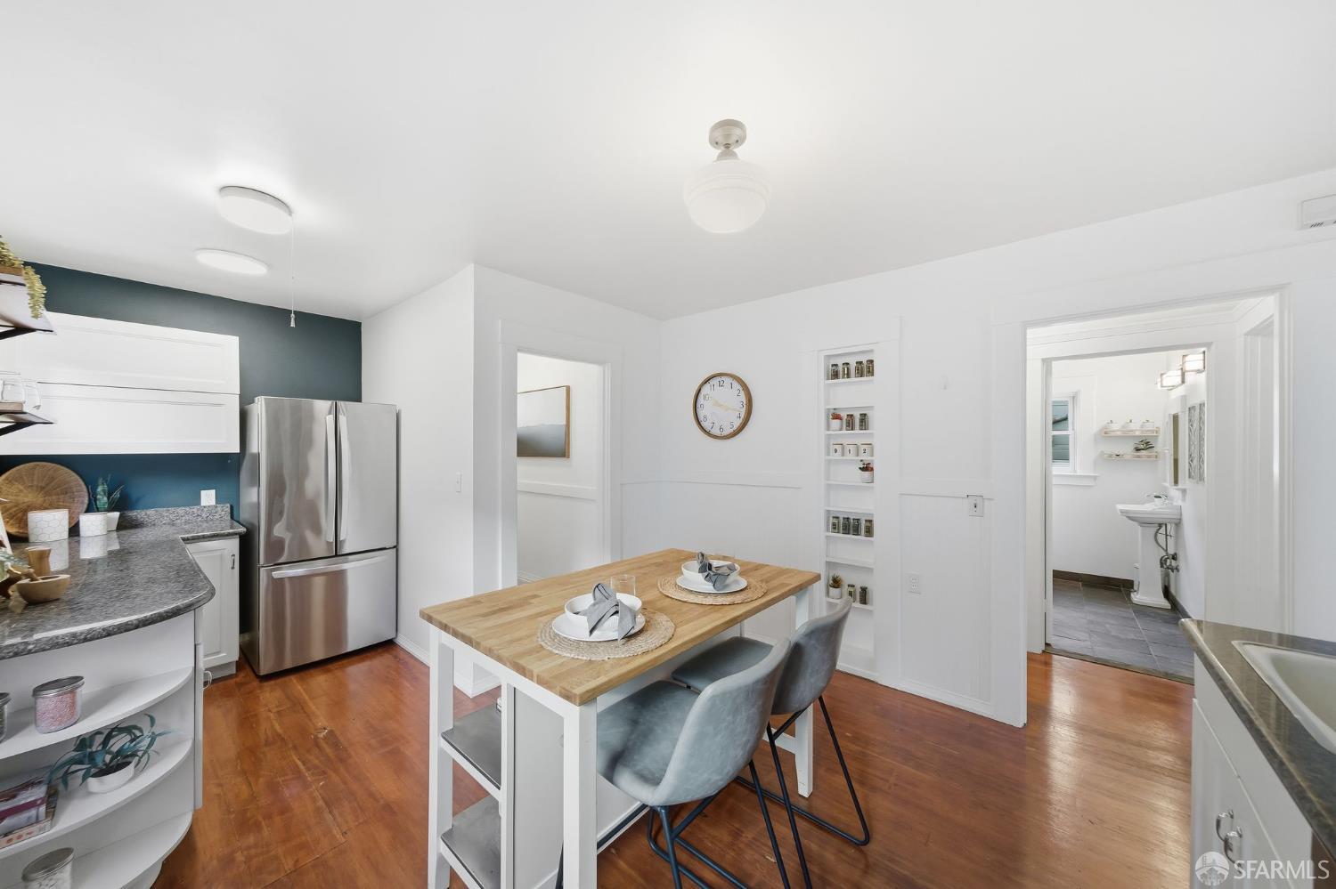 Detail Gallery Image 8 of 42 For 2231 Byron St, Berkeley,  CA 94702 - 4 Beds | 2 Baths