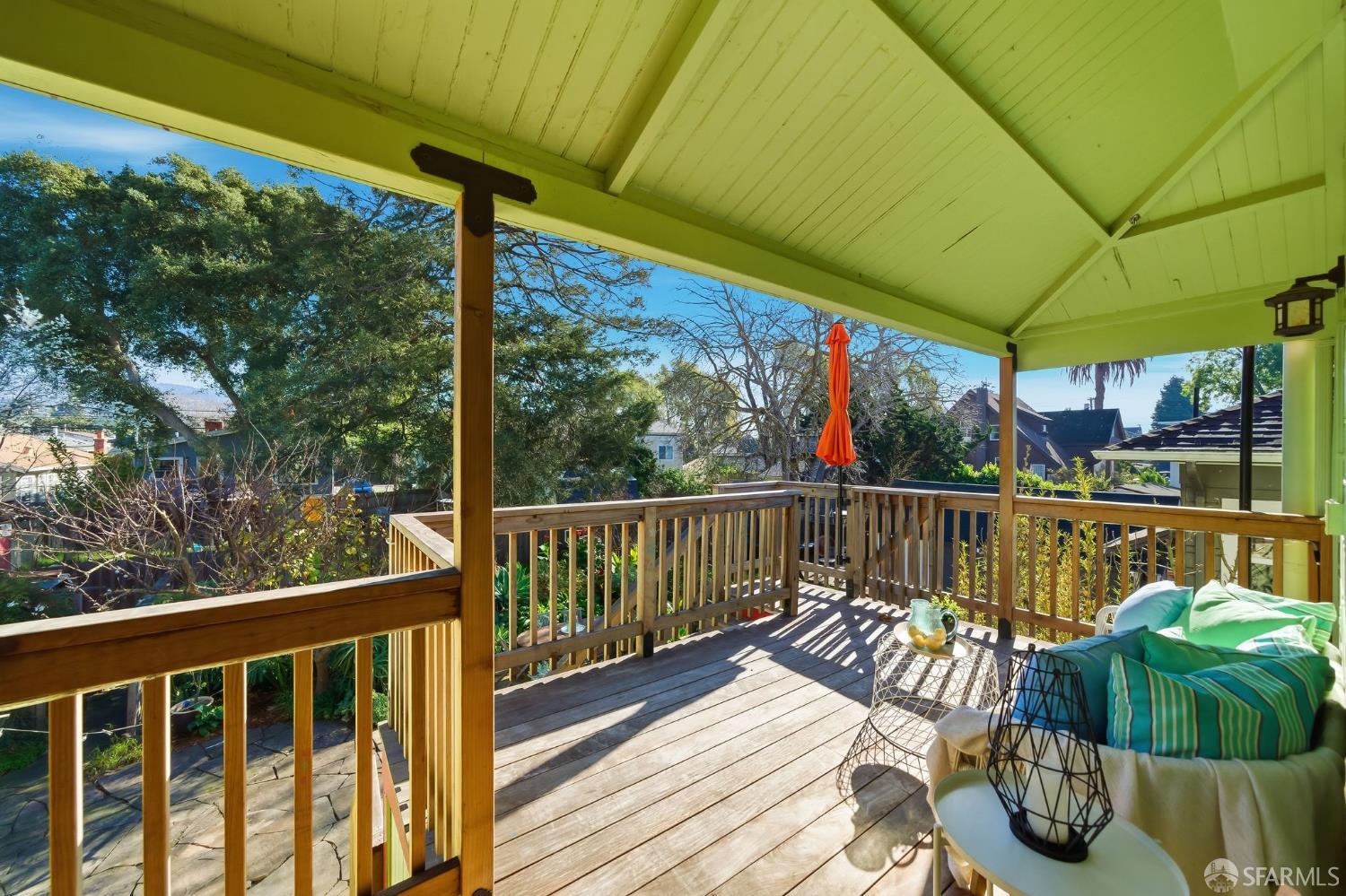 Detail Gallery Image 29 of 42 For 2231 Byron St, Berkeley,  CA 94702 - 4 Beds | 2 Baths