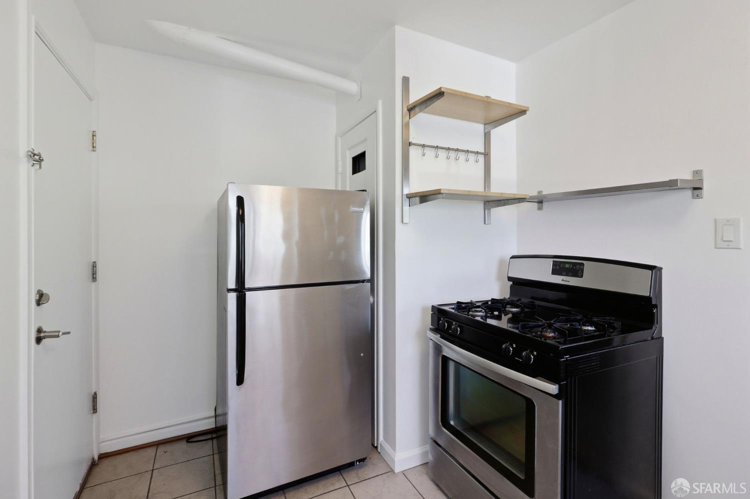 Detail Gallery Image 41 of 46 For 3850 Market St, Oakland,  CA 94608 - – Beds | – Baths