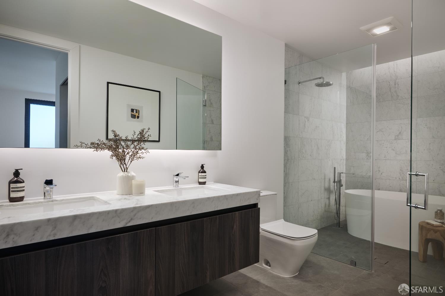 Detail Gallery Image 14 of 62 For 1 Bristol Ct #506,  San Francisco,  CA 94130 - 3 Beds | 3/1 Baths