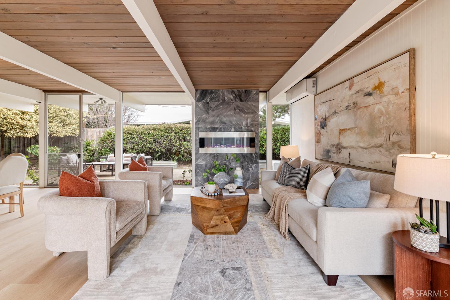 Detail Gallery Image 9 of 55 For 275 Puffin Ct, Foster City,  CA 94404 - 5 Beds | 2 Baths