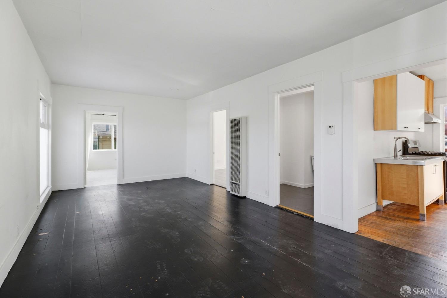 Detail Gallery Image 21 of 46 For 3850 Market St, Oakland,  CA 94608 - – Beds | – Baths