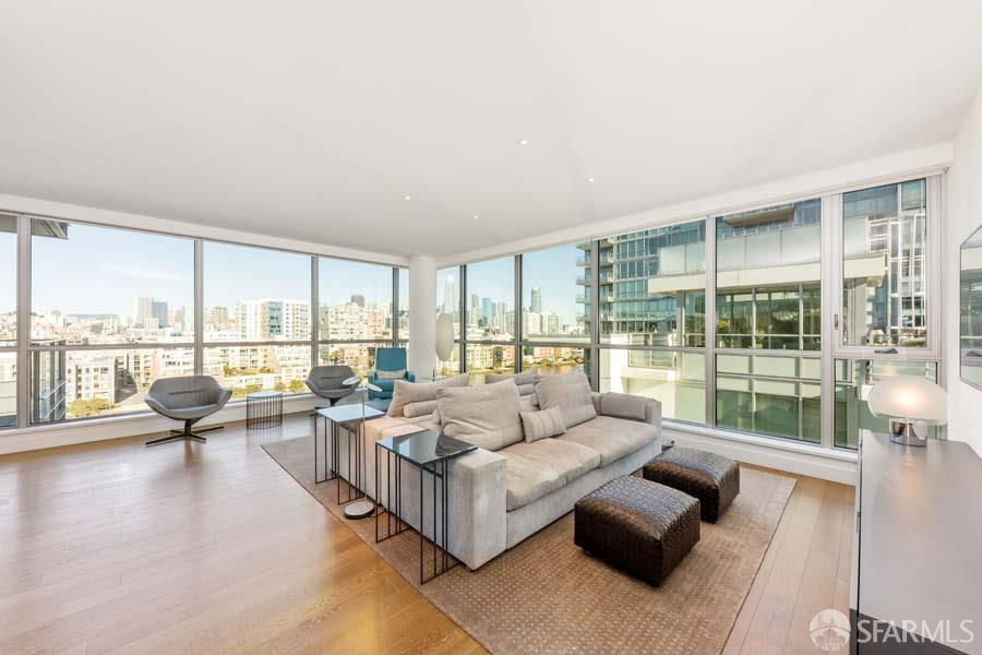 718 Long Bridge Street # 1003