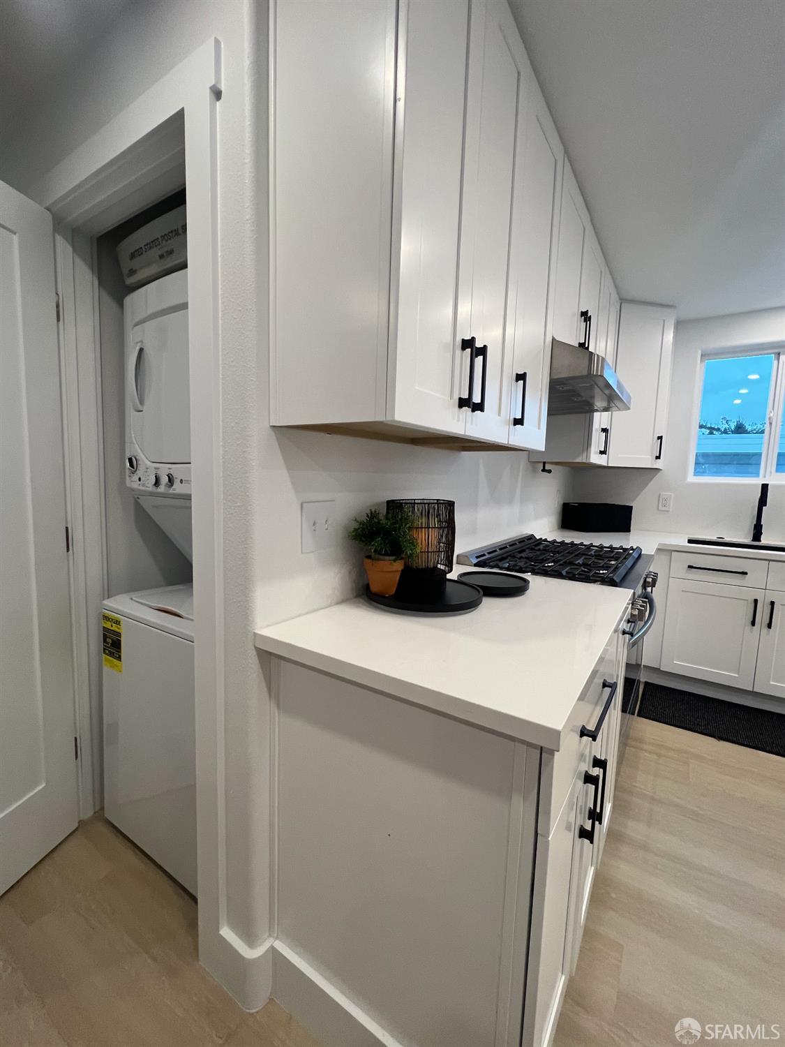 Detail Gallery Image 12 of 57 For 480 Monterey St, Brisbane,  CA 94005 - 3 Beds | 2 Baths