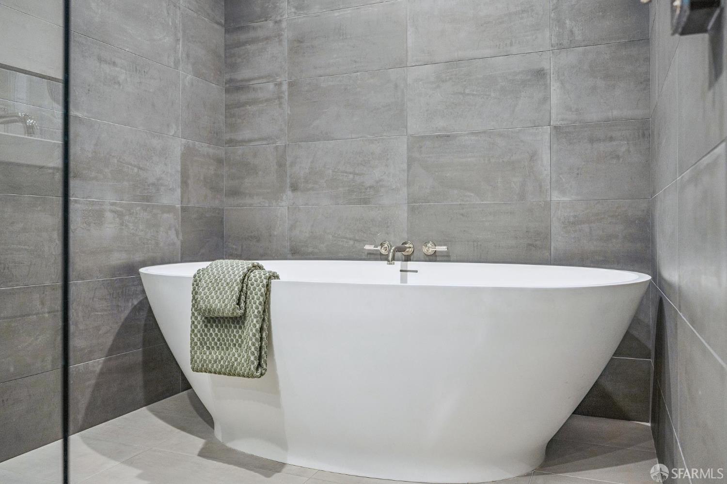 Photo #41: 426102502 Listing: Photo #41