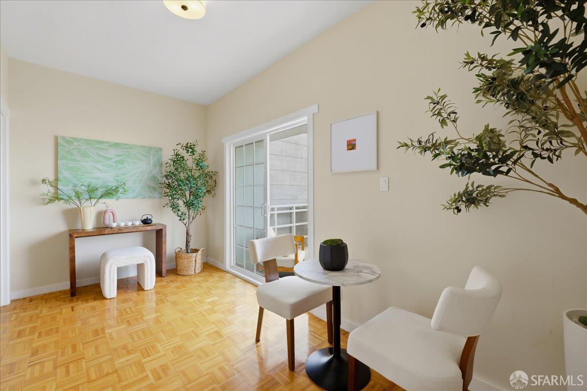 Detail Gallery Image 14 of 44 For 631 18th Ave, San Francisco,  CA 94121 - 4 Beds | 1/1 Baths