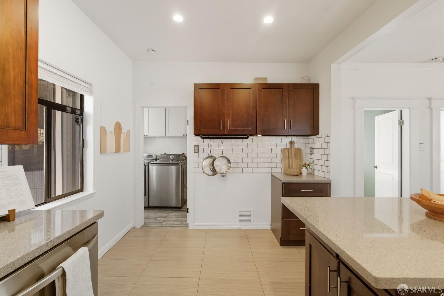 Detail Gallery Image 13 of 57 For 395 Frankfort St, Daly City,  CA 94014 - 2 Beds | 1 Baths