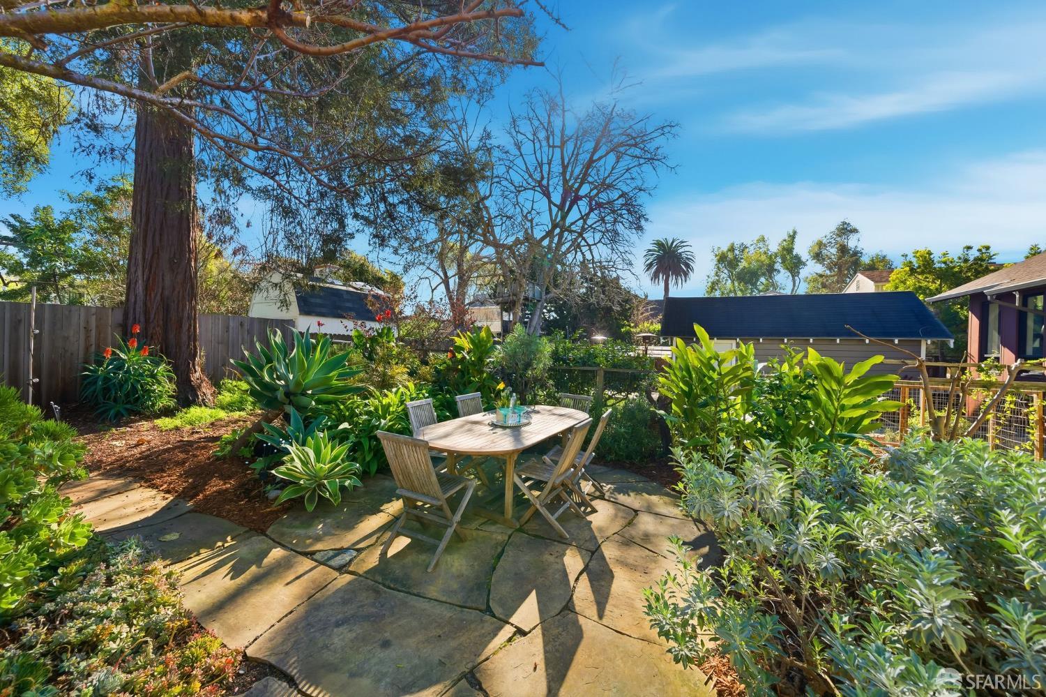 Detail Gallery Image 32 of 40 For 2231 Byron St, Berkeley,  CA 94702 - – Beds | – Baths