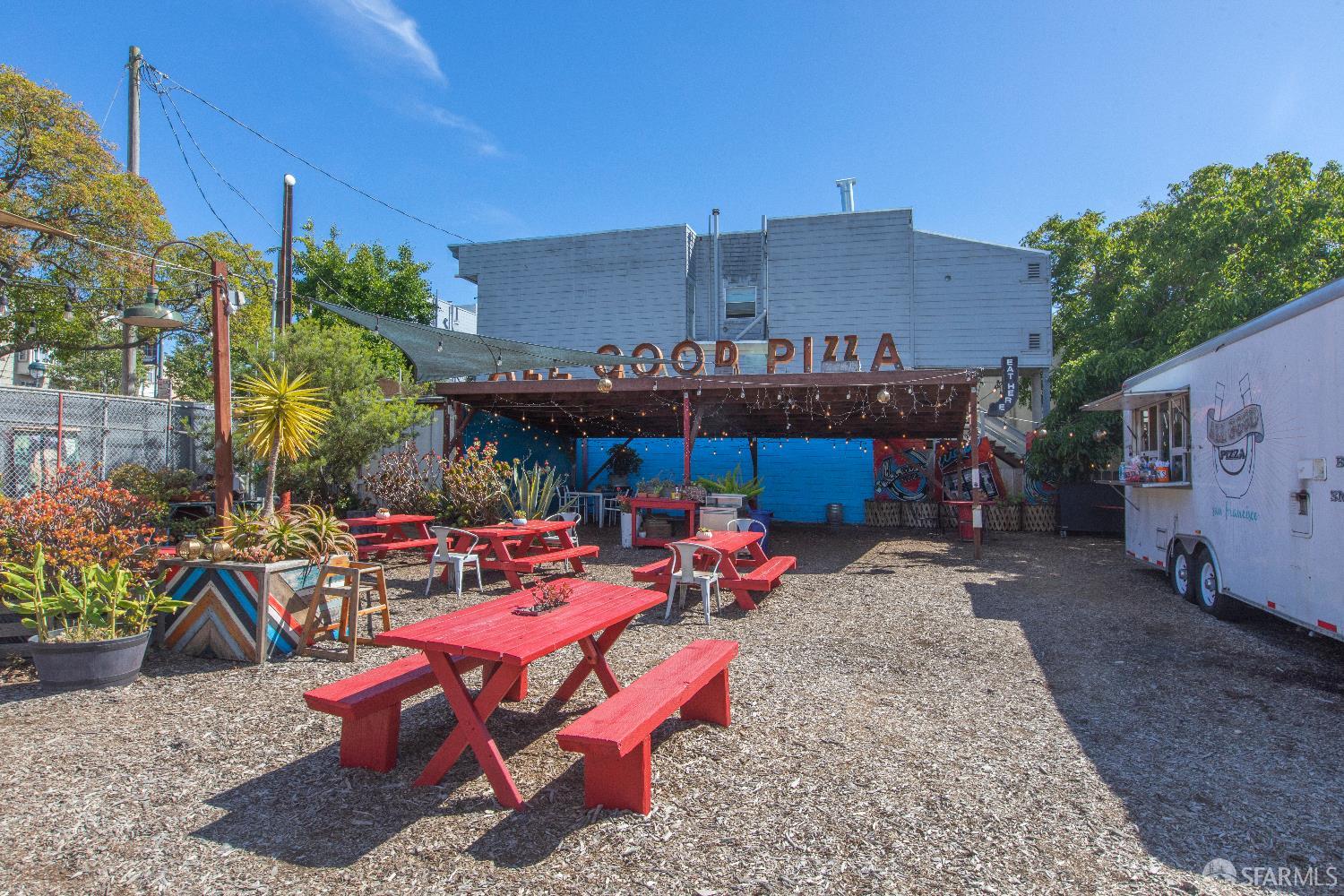 Detail Gallery Image 35 of 57 For 15 Le Conte Cir, San Francisco,  CA 94124 - 4 Beds | 2/1 Baths