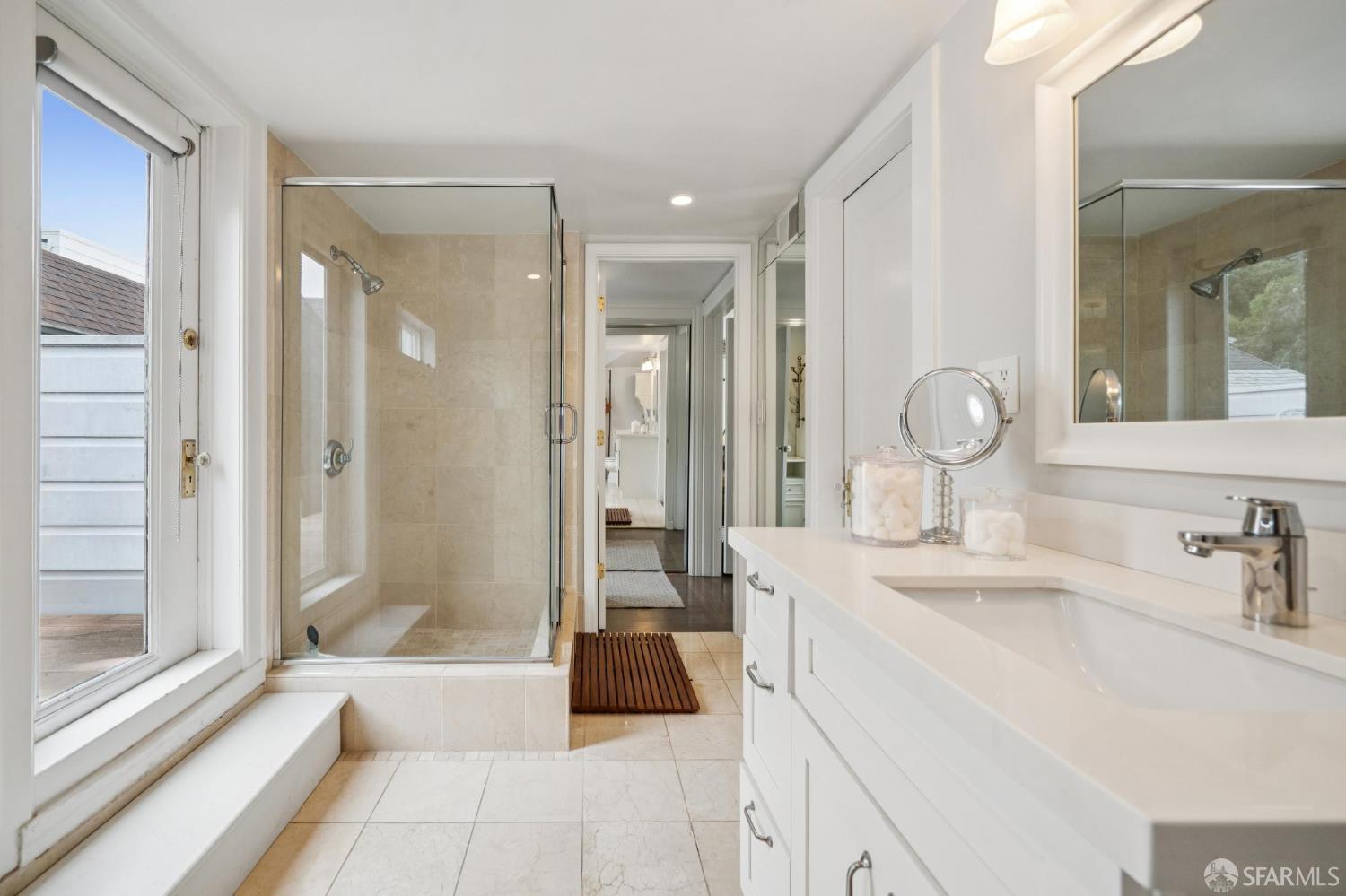 Detail Gallery Image 35 of 44 For 2112 Pine St #B,  San Francisco,  CA 94115 - 3 Beds | 2 Baths