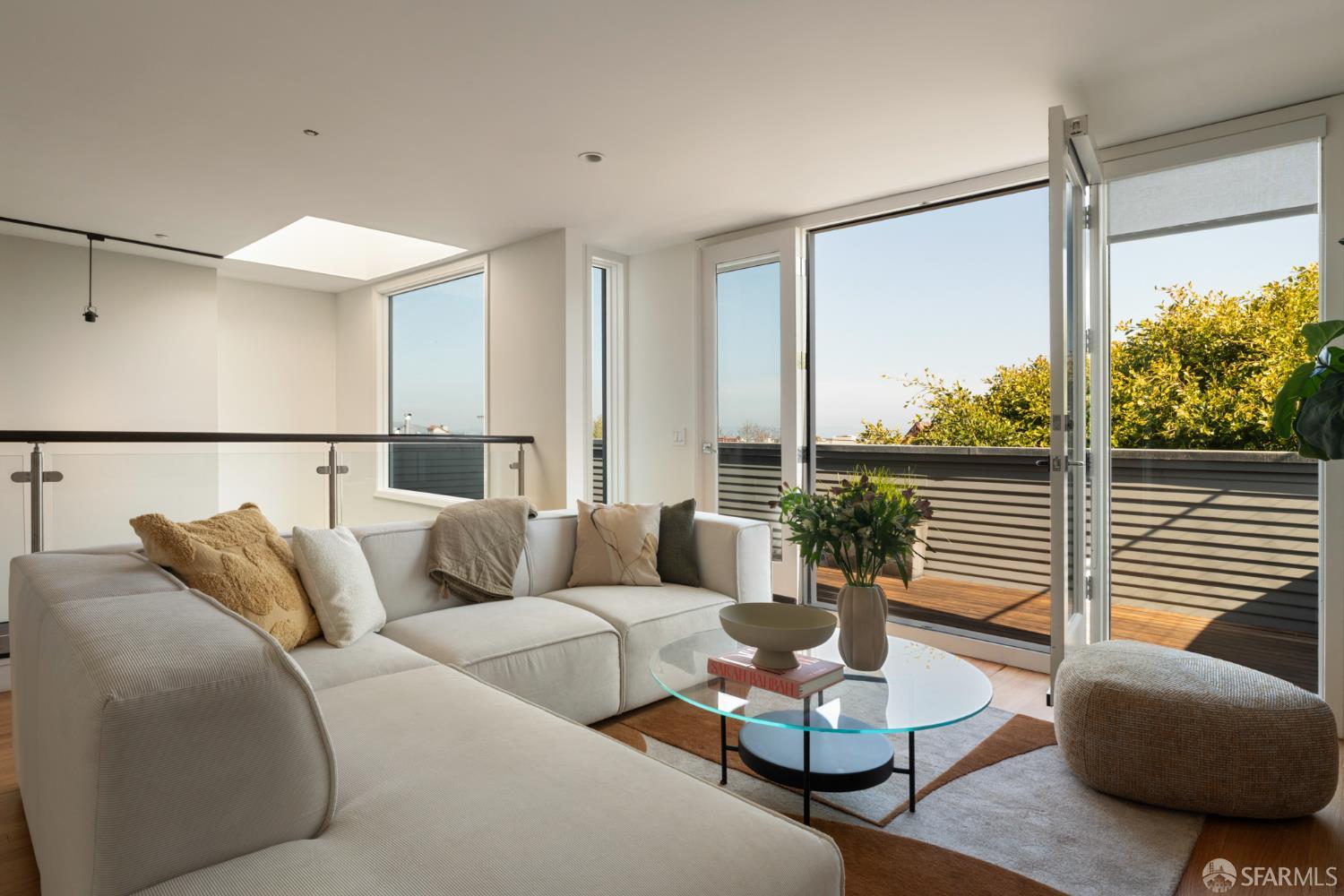 Detail Gallery Image 24 of 45 For 3011 Baker St, San Francisco,  CA 94123 - 4 Beds | 3/1 Baths