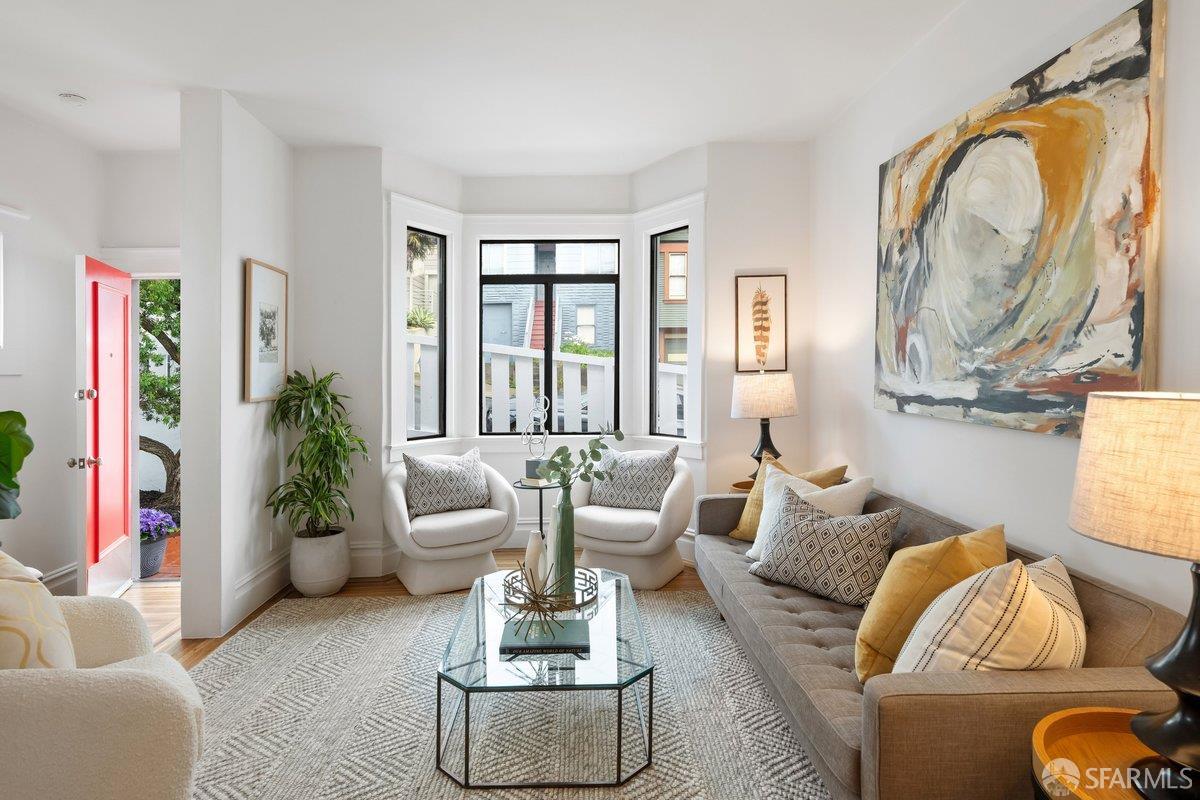 Detail Gallery Image 2 of 47 For 76 Gladys St, San Francisco,  CA 94110 - 3 Beds | 2 Baths