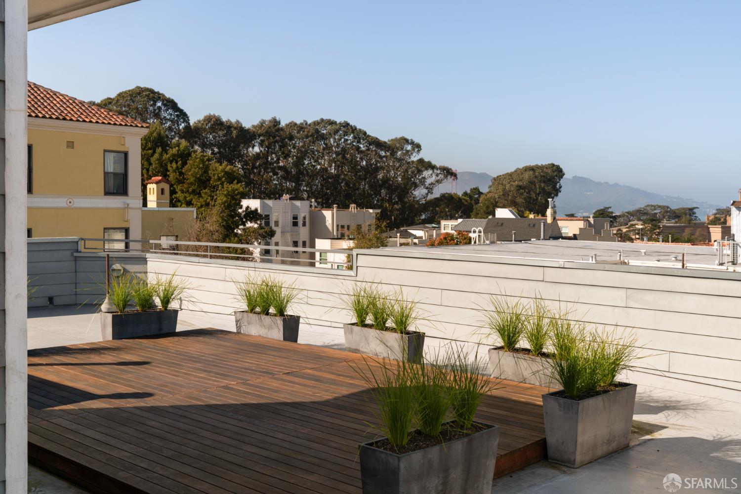 Detail Gallery Image 36 of 45 For 3011 Baker St, San Francisco,  CA 94123 - 4 Beds | 3/1 Baths