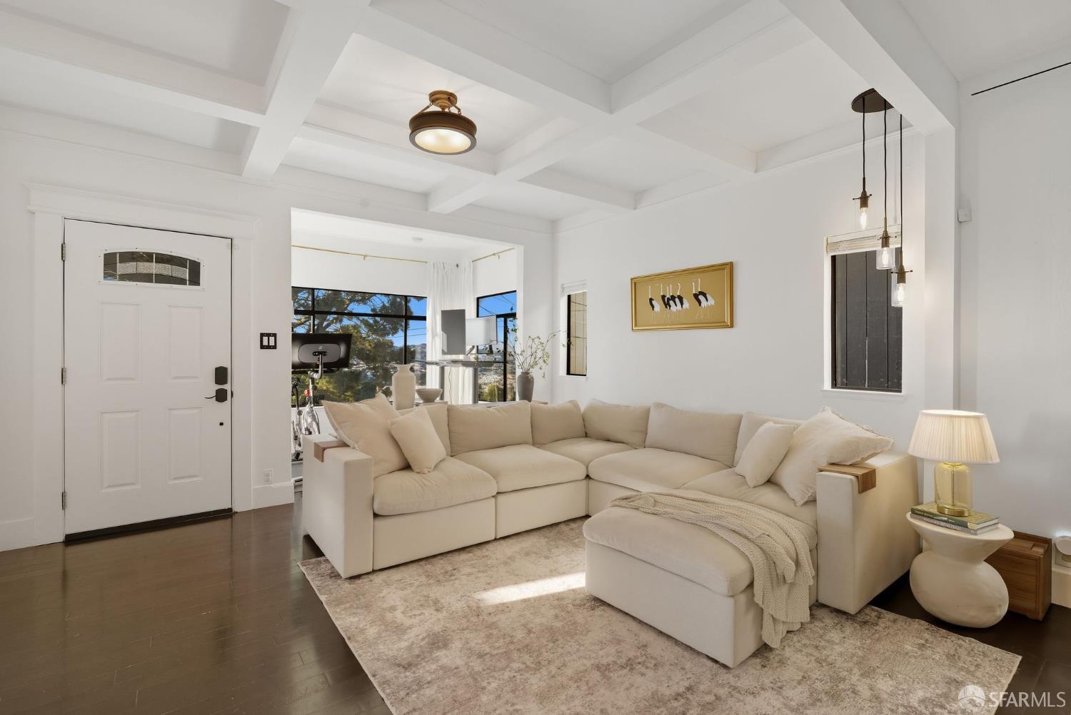 Detail Gallery Image 4 of 57 For 395 Frankfort St, Daly City,  CA 94014 - 2 Beds | 1 Baths