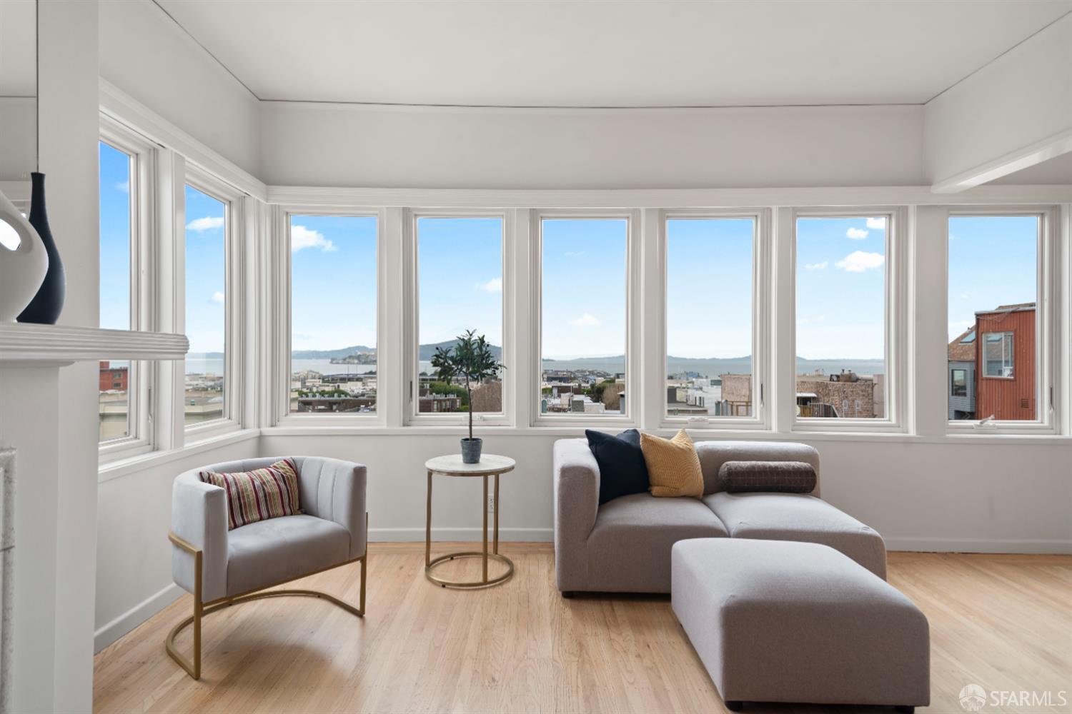 Detail Gallery Image 14 of 90 For 392 Chestnut St, San Francisco,  CA 94133 - – Beds | – Baths