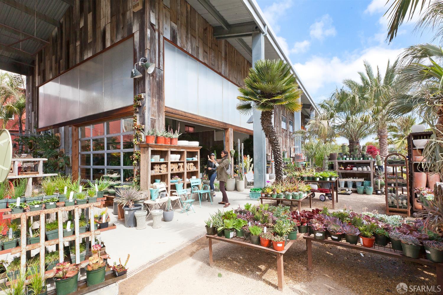 Detail Gallery Image 42 of 57 For 15 Le Conte Cir, San Francisco,  CA 94124 - 4 Beds | 2/1 Baths