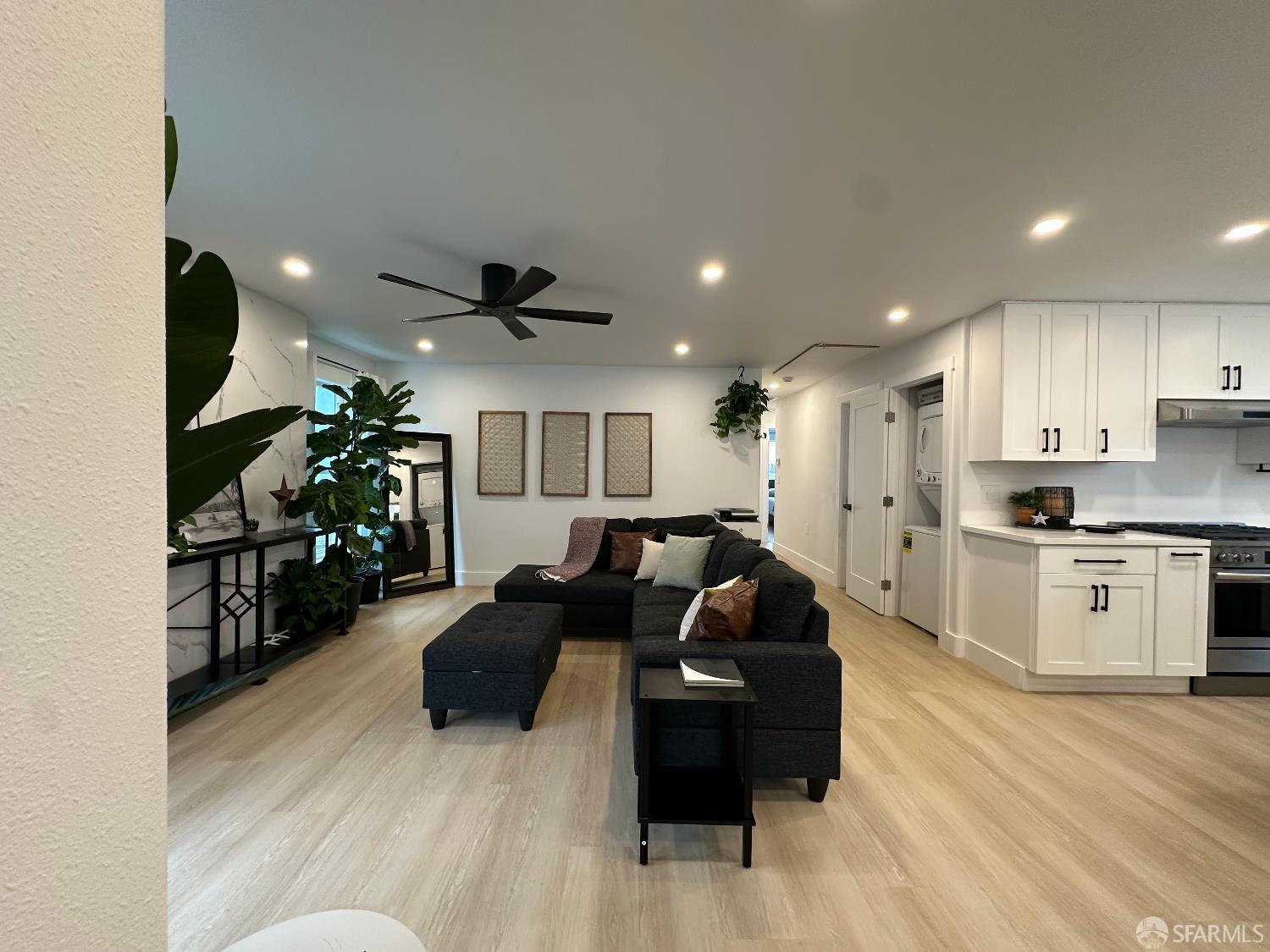 Detail Gallery Image 11 of 57 For 480 Monterey St, Brisbane,  CA 94005 - 3 Beds | 2 Baths