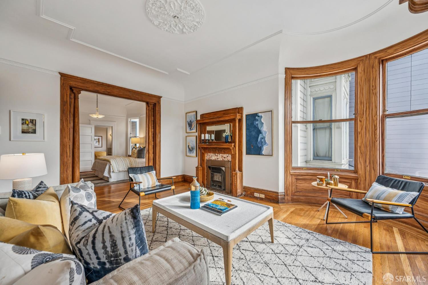 Detail Gallery Image 13 of 61 For 4040 17th St, San Francisco,  CA 94114 - 5 Beds | 2 Baths