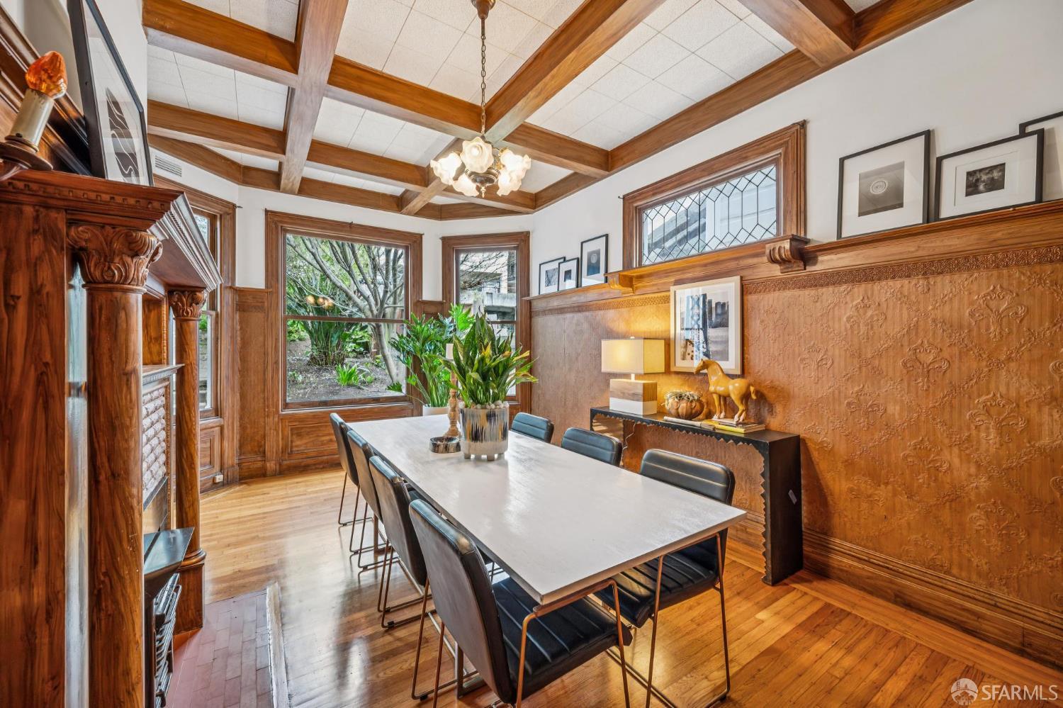 Detail Gallery Image 15 of 61 For 4040 17th St, San Francisco,  CA 94114 - 5 Beds | 2 Baths