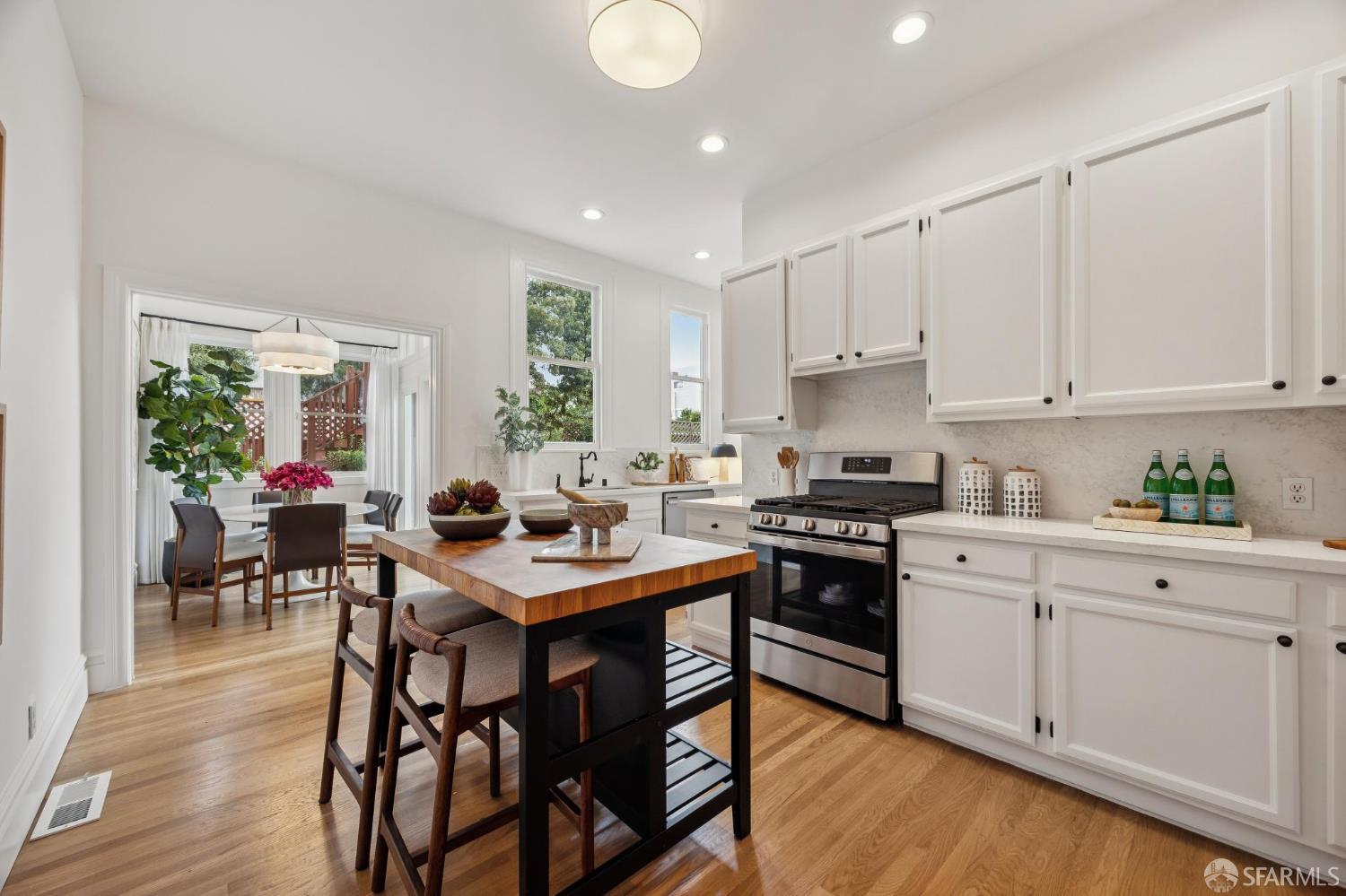 Detail Gallery Image 13 of 31 For 1454 Hayes St, San Francisco,  CA 94117 - 3 Beds | 2 Baths