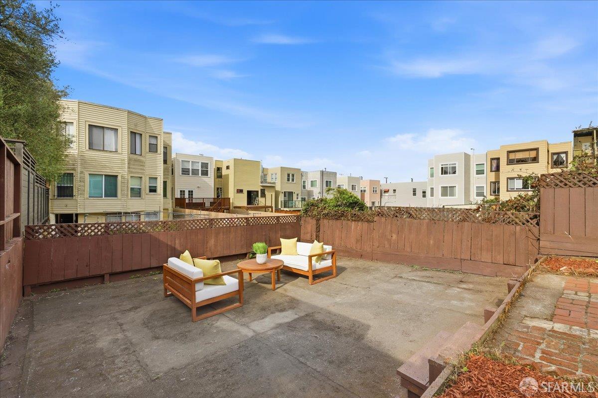 Detail Gallery Image 40 of 44 For 631 18th Ave, San Francisco,  CA 94121 - 4 Beds | 1/1 Baths