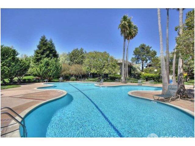 Detail Gallery Image 24 of 34 For 5137 Shelter Creek Ln, San Bruno,  CA 94066 - 2 Beds | 2 Baths