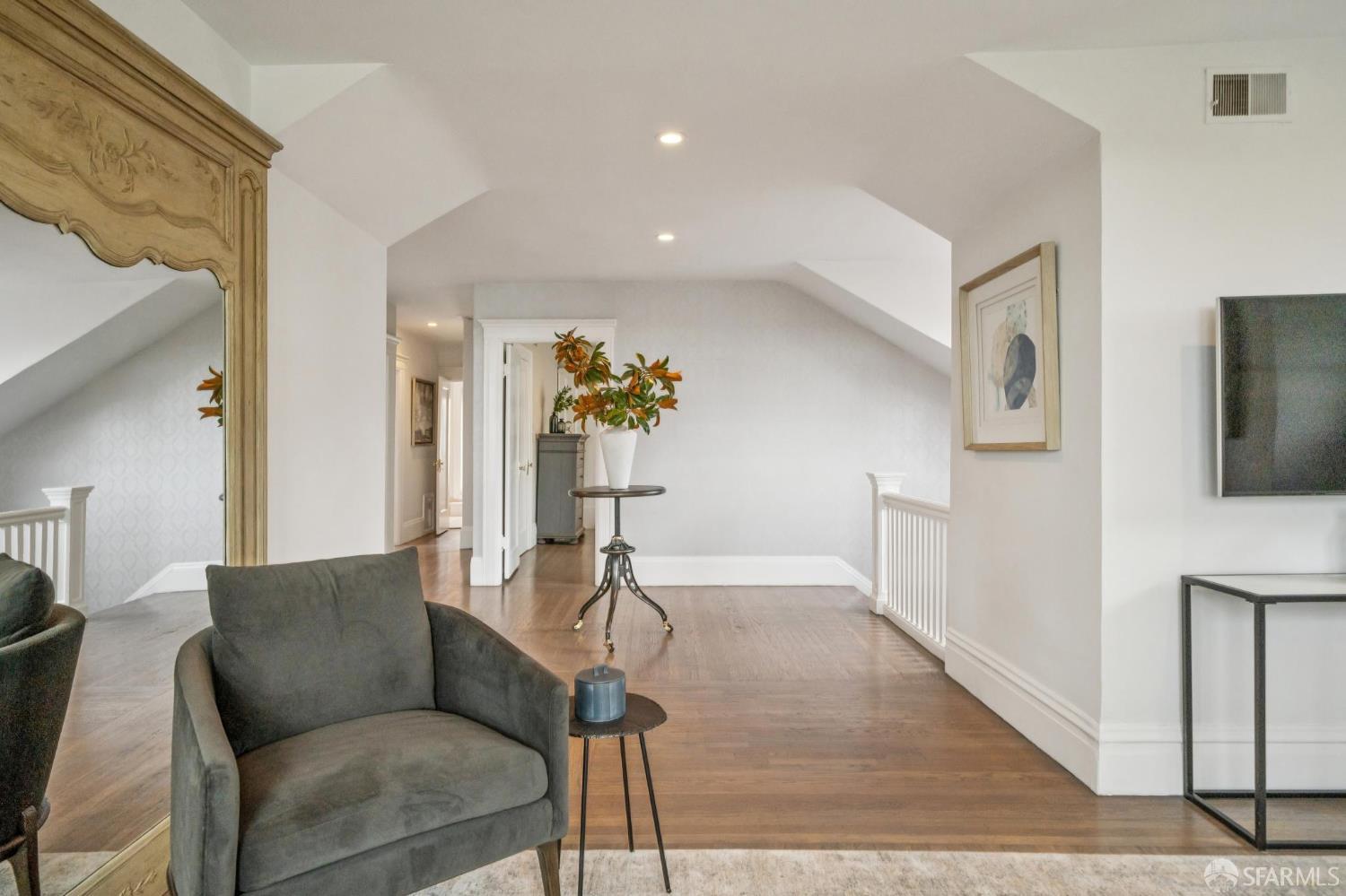 Detail Gallery Image 26 of 44 For 2112 Pine St #B,  San Francisco,  CA 94115 - 3 Beds | 2 Baths