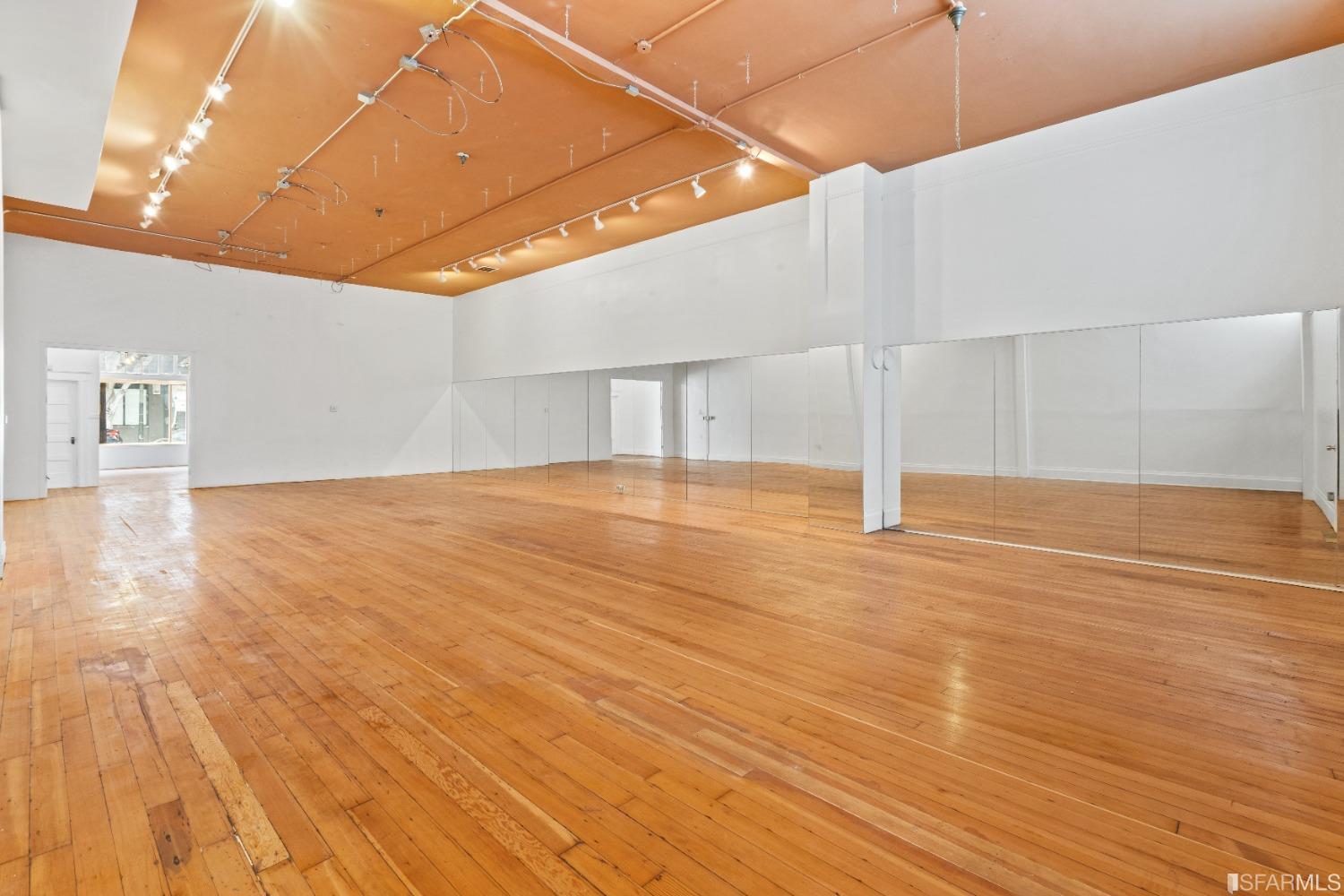 Detail Gallery Image 21 of 60 For 1467 Pine St, San Francisco,  CA 94109 - – Beds | – Baths