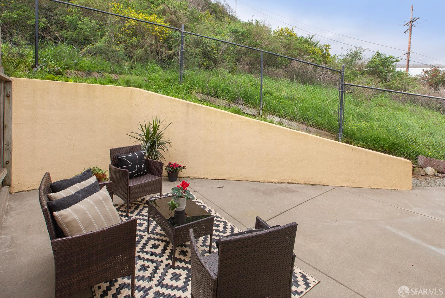 Detail Gallery Image 25 of 57 For 15 Le Conte Cir, San Francisco,  CA 94124 - 4 Beds | 2/1 Baths