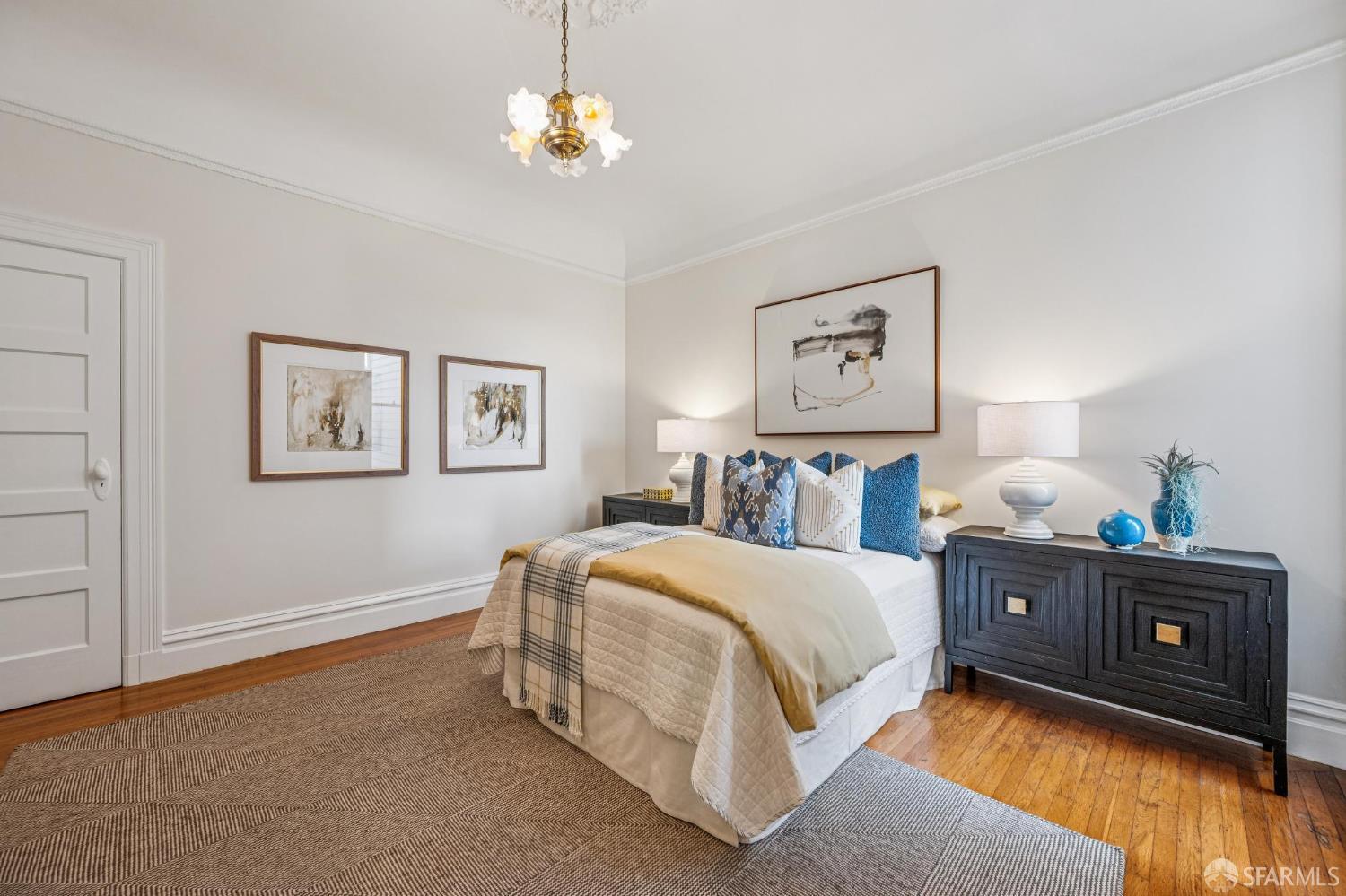 Detail Gallery Image 24 of 61 For 4040 17th St, San Francisco,  CA 94114 - 5 Beds | 2 Baths