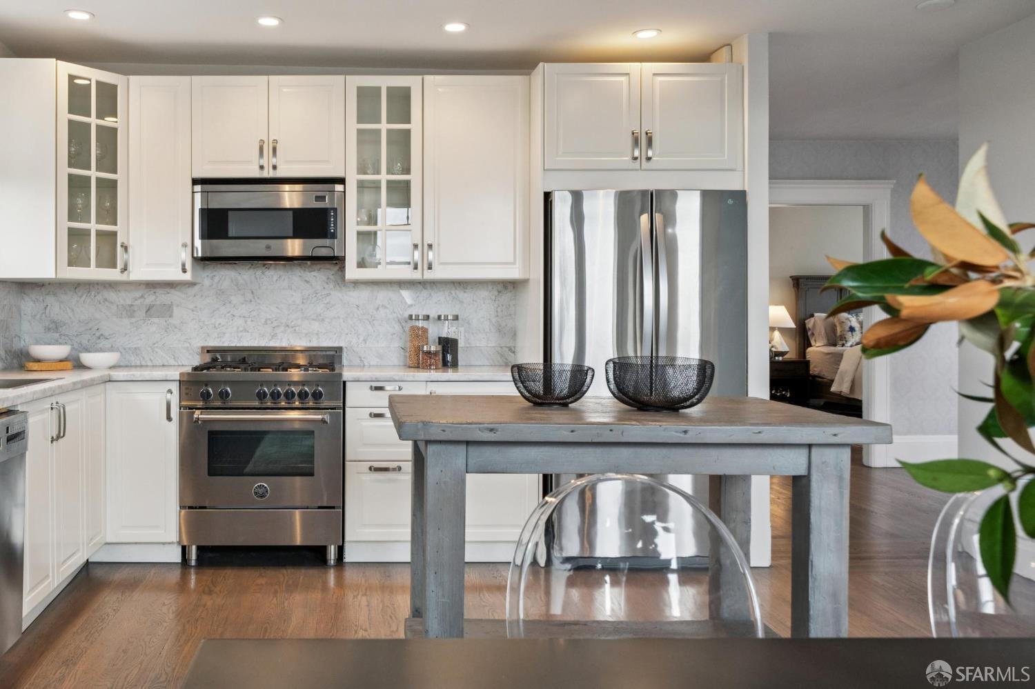 Detail Gallery Image 19 of 44 For 2112 Pine St #B,  San Francisco,  CA 94115 - 3 Beds | 2 Baths