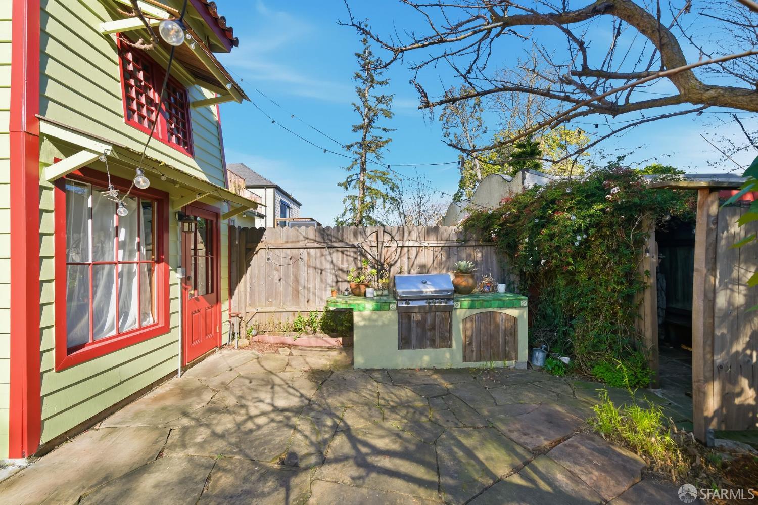 Detail Gallery Image 27 of 40 For 2231 Byron St, Berkeley,  CA 94702 - – Beds | – Baths