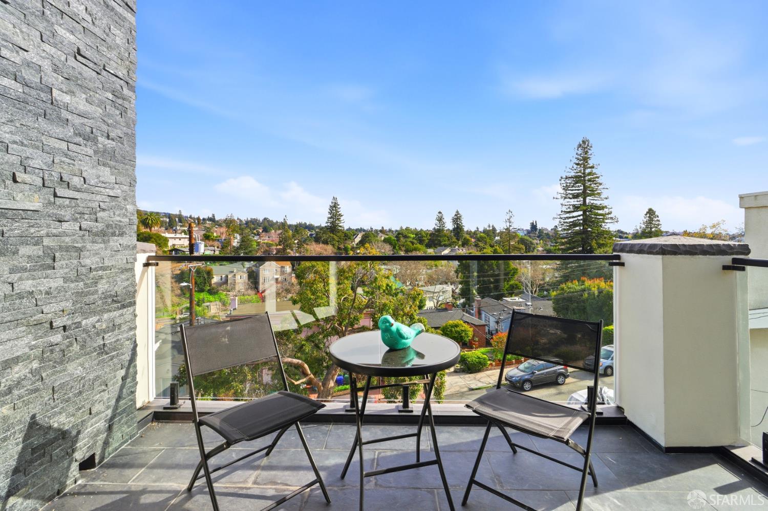 Detail Gallery Image 40 of 87 For 21 Cambridge Way, Piedmont,  CA 94611 - 5 Beds | 5 Baths