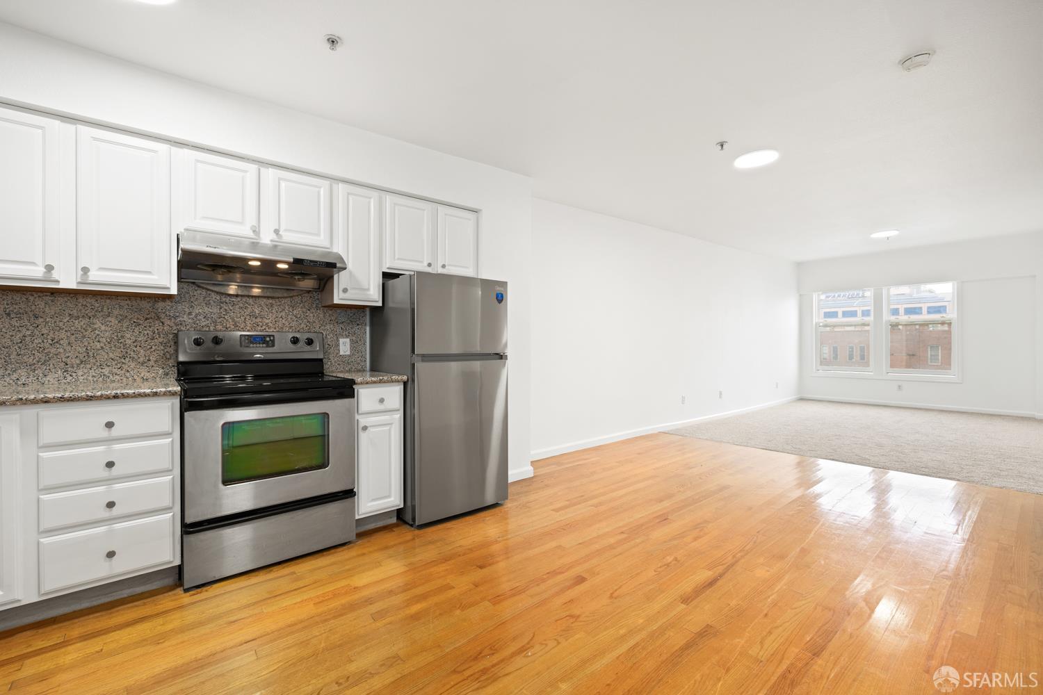 Detail Gallery Image 2 of 15 For 485 8th St #501,  Oakland,  CA 94607 - 1 Beds | 1 Baths