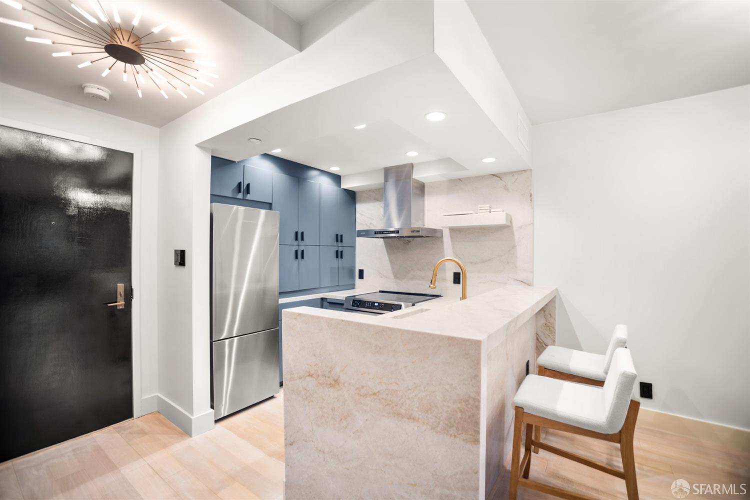 Detail Gallery Image 7 of 26 For 101 Lombard St #11,  San Francisco,  CA 94111 - 1 Beds | 1 Baths