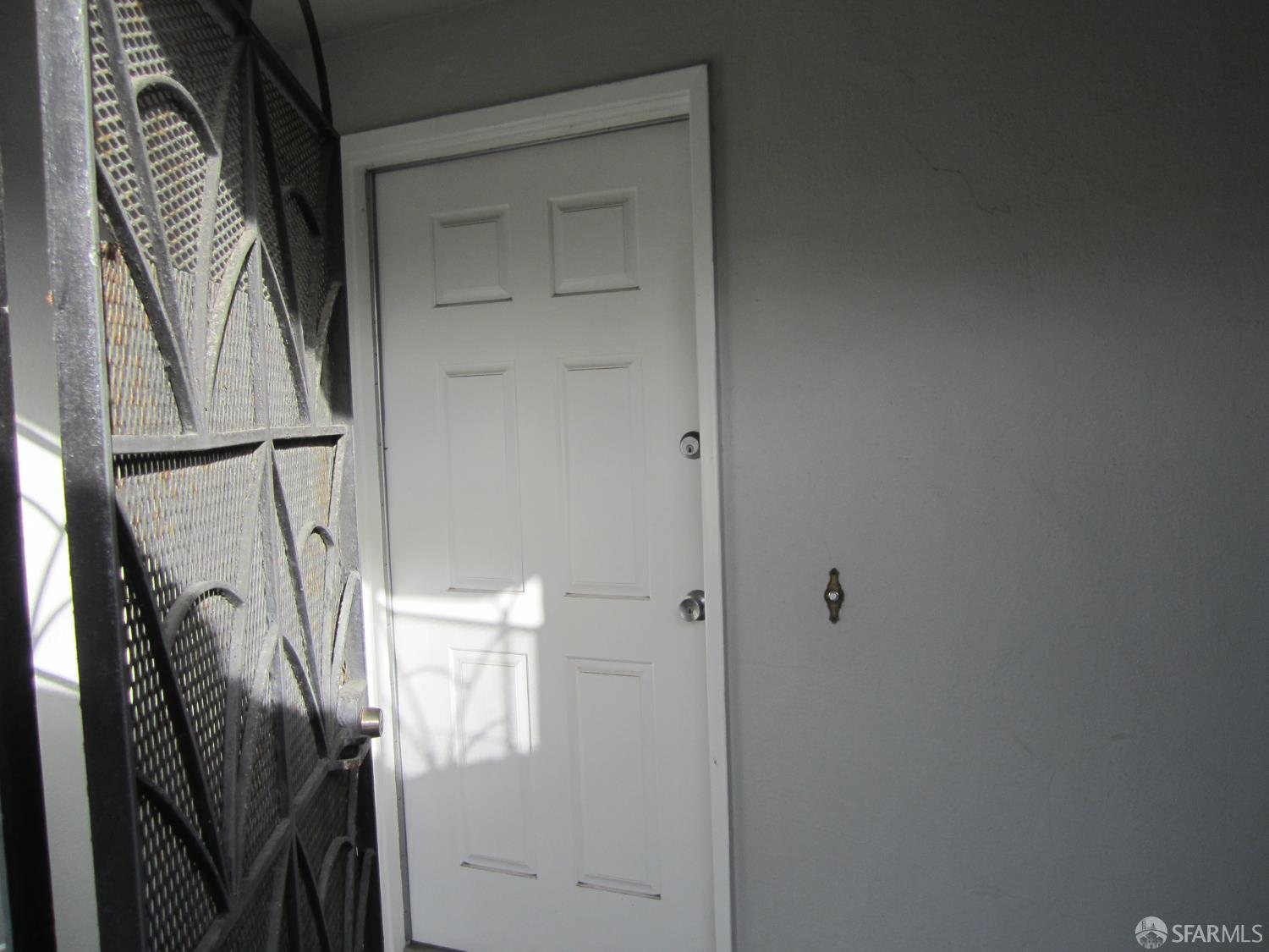 Detail Gallery Image 2 of 14 For 3016 Vicente St, San Francisco,  CA 94116 - 2 Beds | 1 Baths