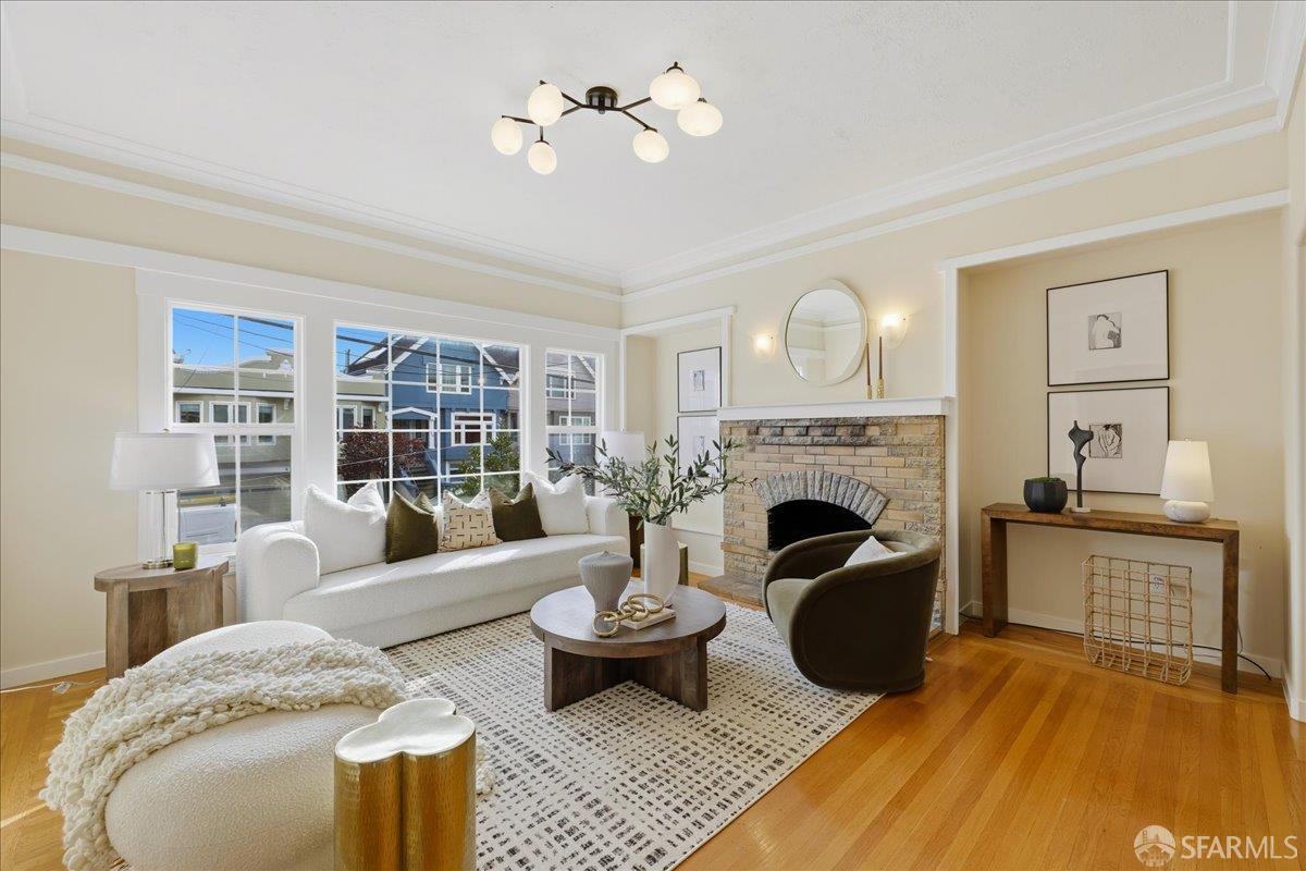 Detail Gallery Image 3 of 44 For 631 18th Ave, San Francisco,  CA 94121 - 4 Beds | 1/1 Baths