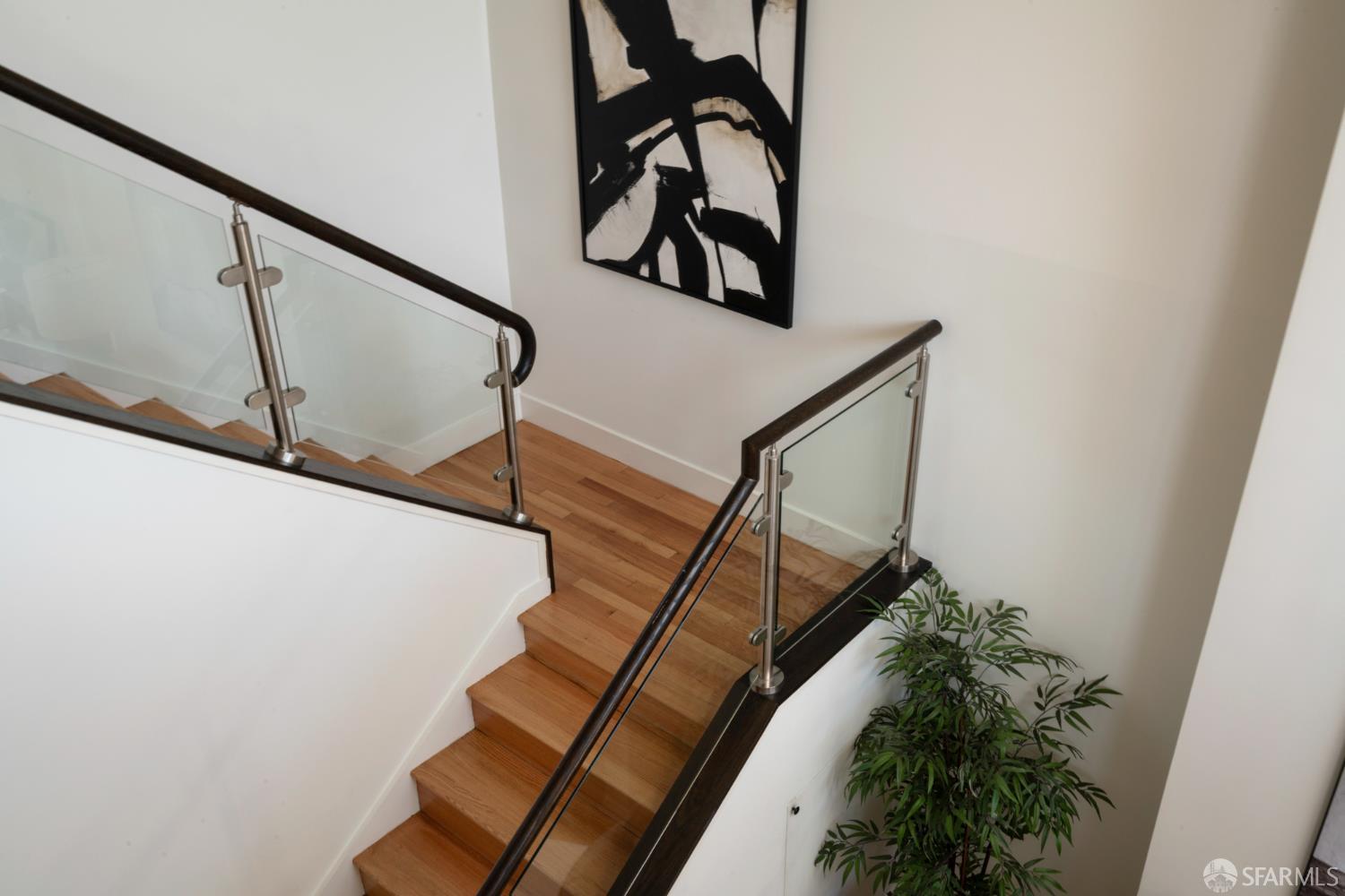 Detail Gallery Image 21 of 45 For 3011 Baker St, San Francisco,  CA 94123 - 4 Beds | 3/1 Baths