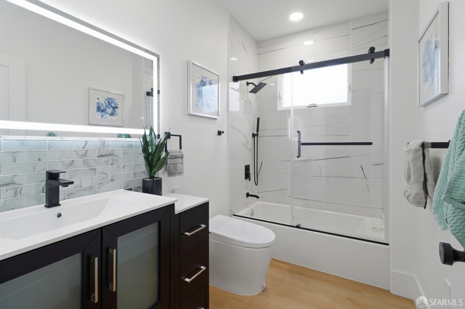 Detail Gallery Image 37 of 87 For 21 Cambridge Way, Piedmont,  CA 94611 - 5 Beds | 5 Baths