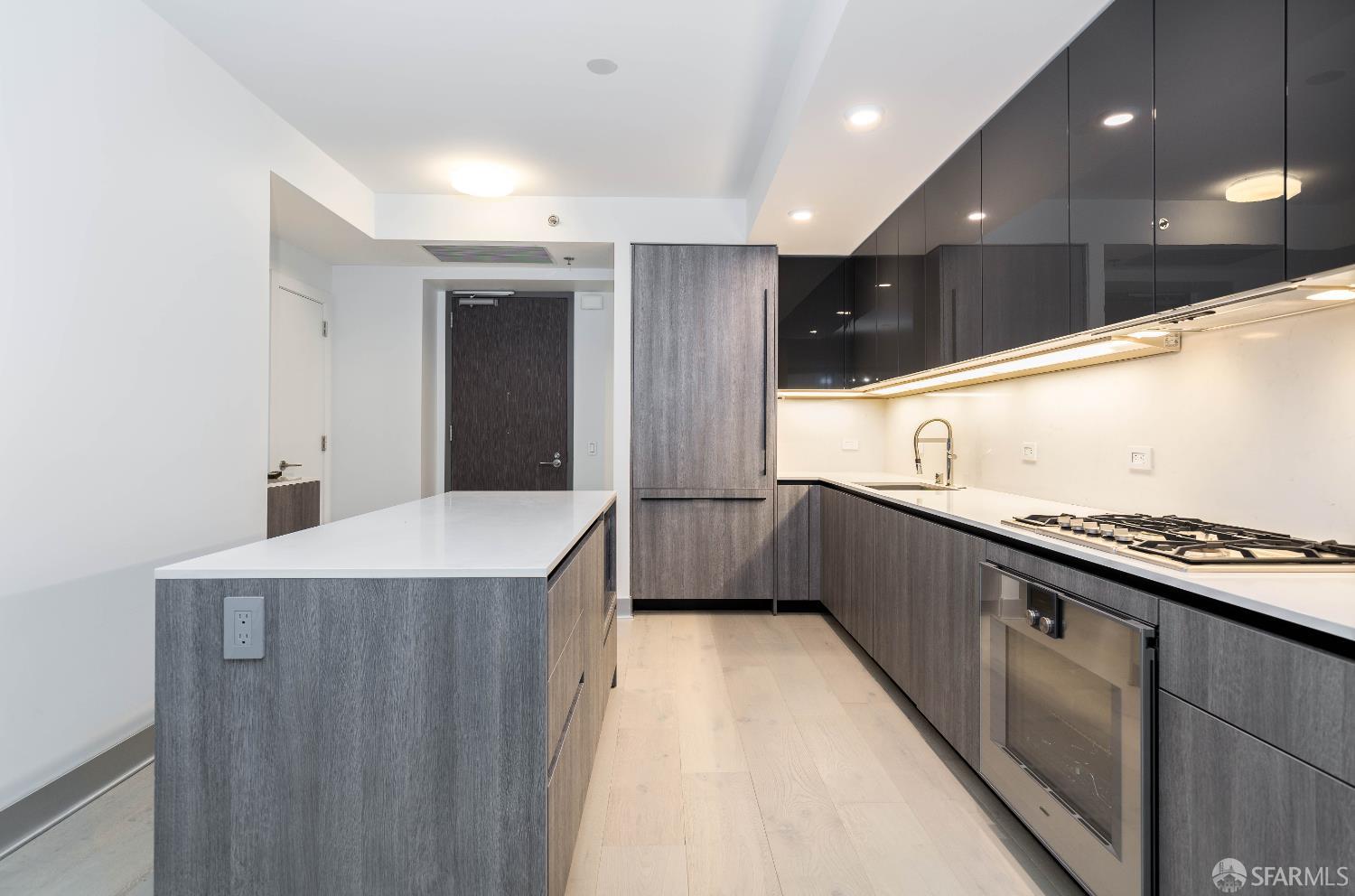 Detail Gallery Image 5 of 35 For 201 Folsom St 4b,  San Francisco,  CA 94105 - 2 Beds | 2 Baths