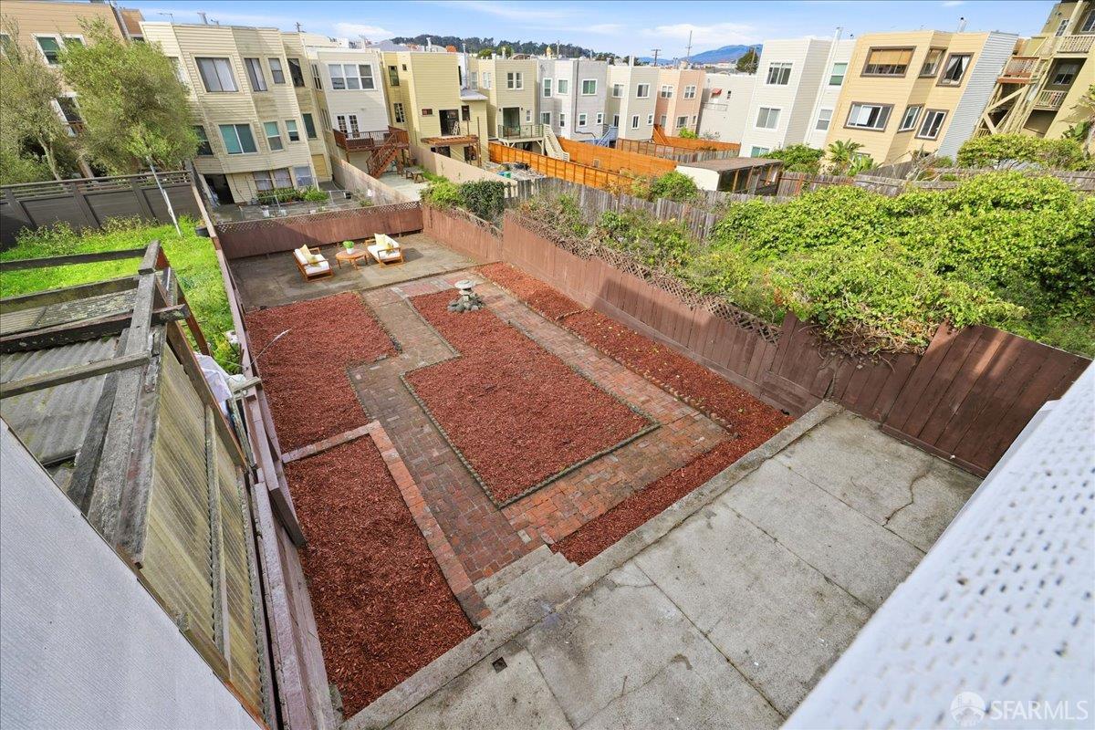 Detail Gallery Image 38 of 44 For 631 18th Ave, San Francisco,  CA 94121 - 4 Beds | 1/1 Baths