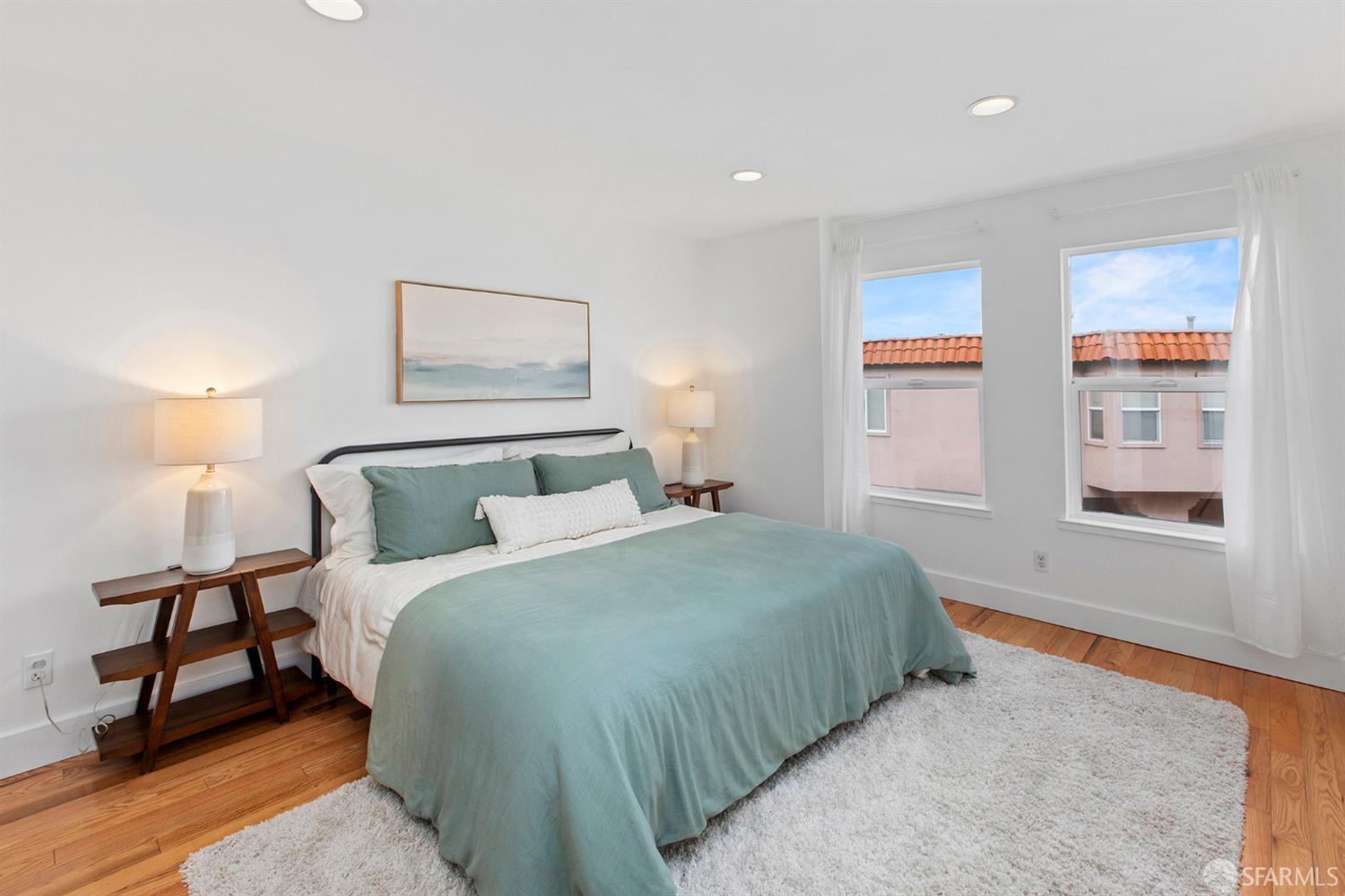 Detail Gallery Image 13 of 57 For 15 Le Conte Cir, San Francisco,  CA 94124 - 4 Beds | 2/1 Baths