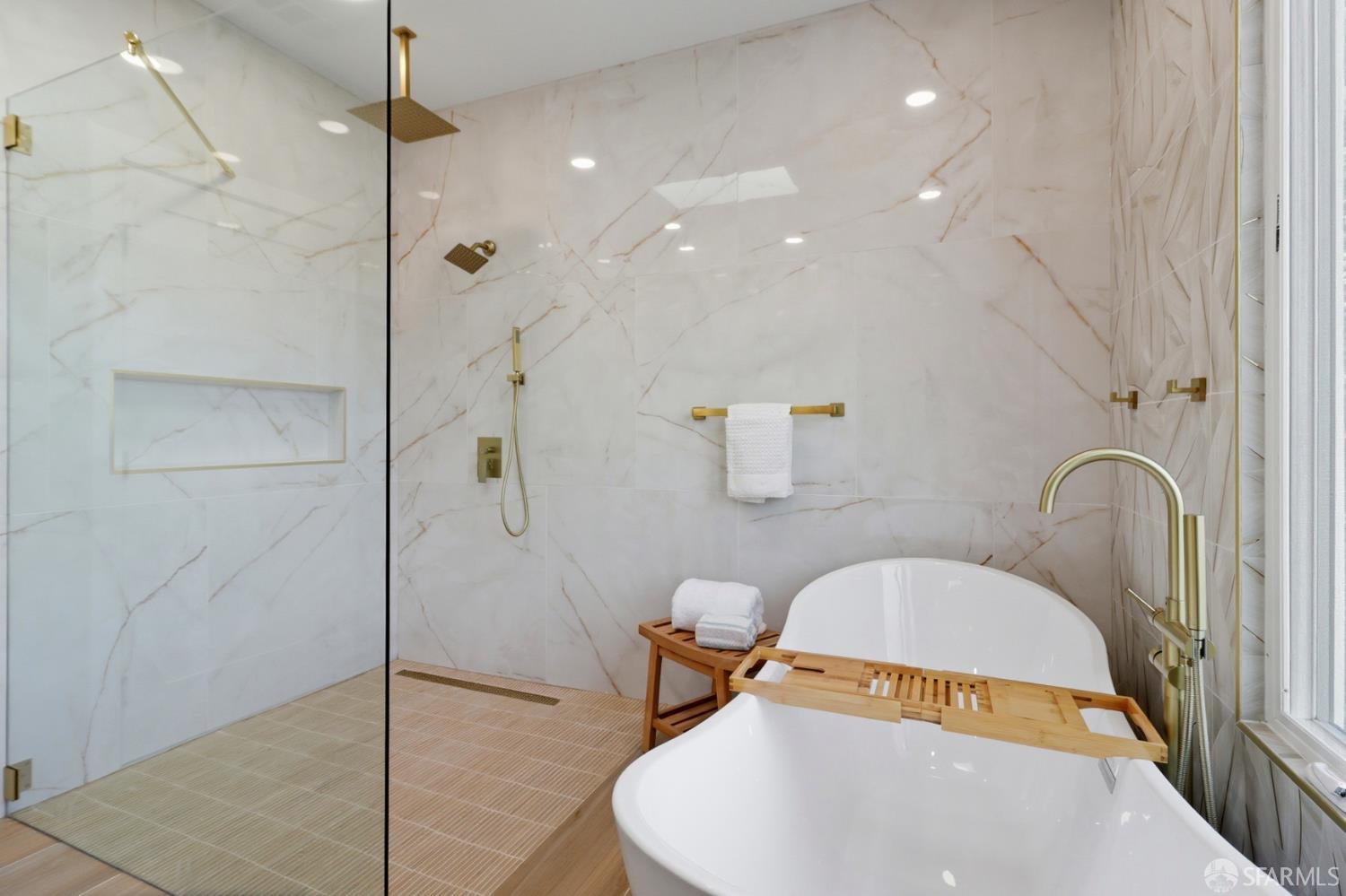 Detail Gallery Image 34 of 87 For 21 Cambridge Way, Piedmont,  CA 94611 - 5 Beds | 5 Baths